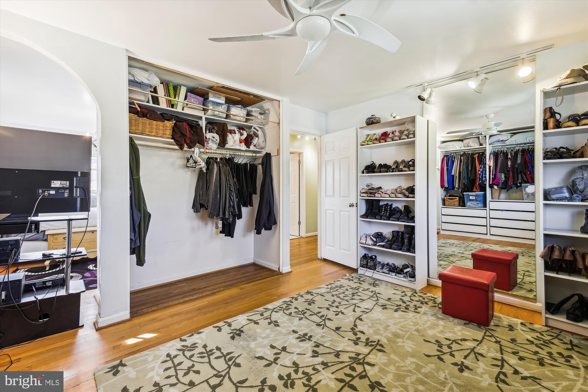 KINGS PARK - Residential