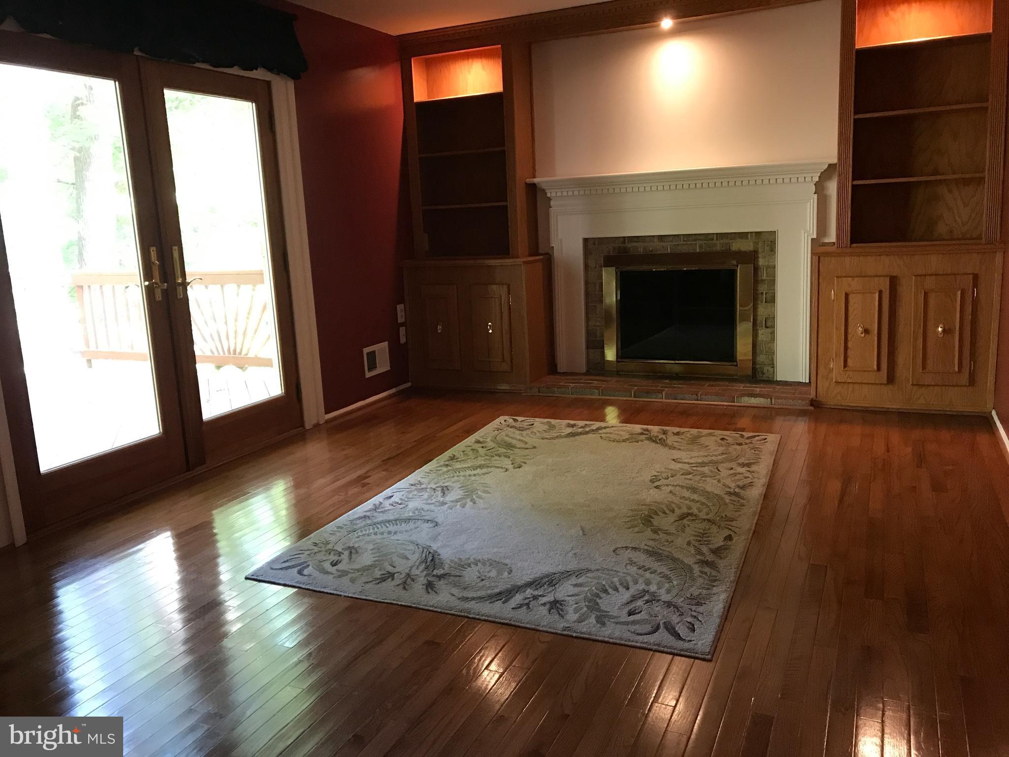 LAKE RIDGE - Residential