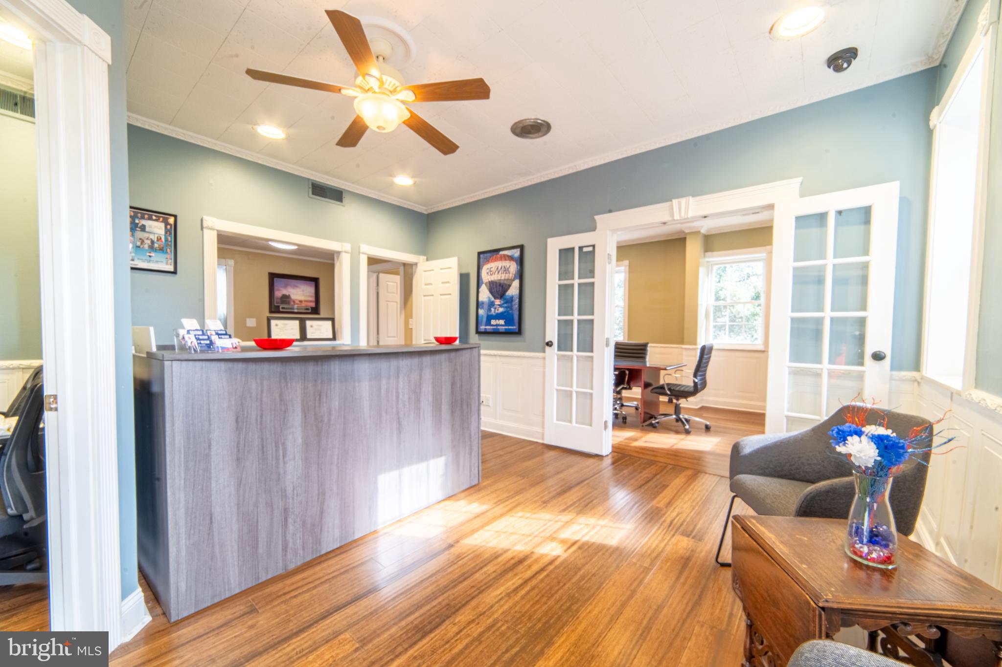 1080 E LANDIS AVENUE