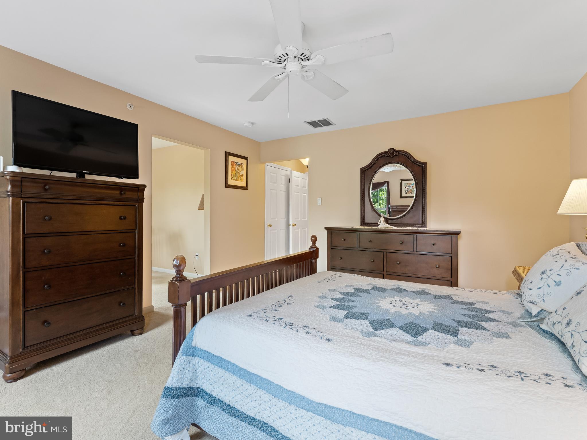 DEER RUN COURTS - Residential