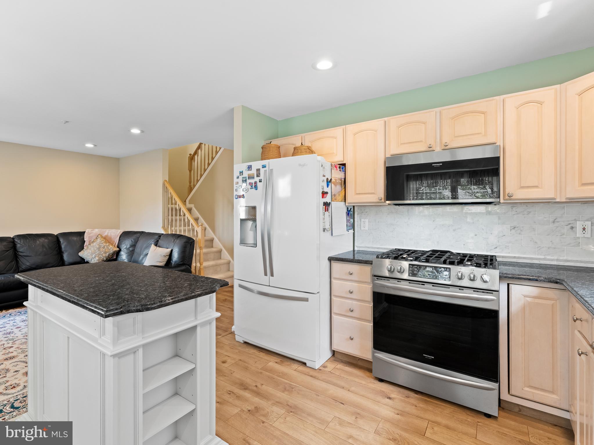 DEER RUN COURTS - Residential