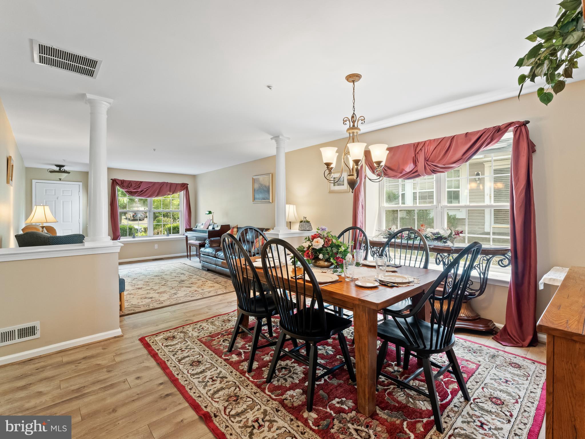 DEER RUN COURTS - Residential