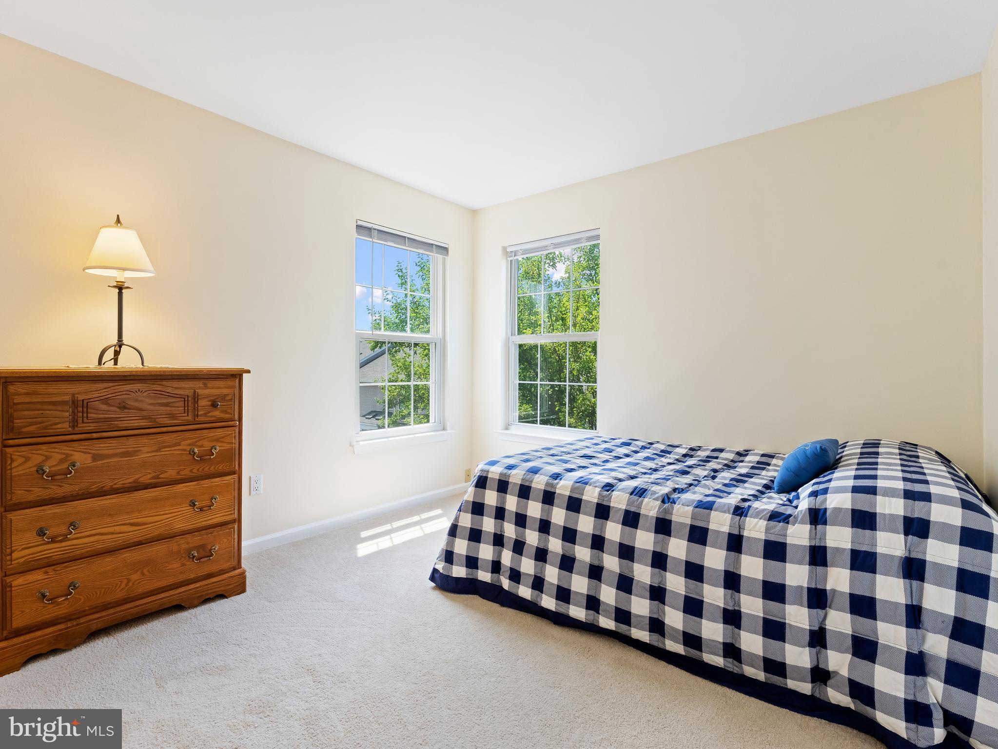 DEER RUN COURTS - Residential