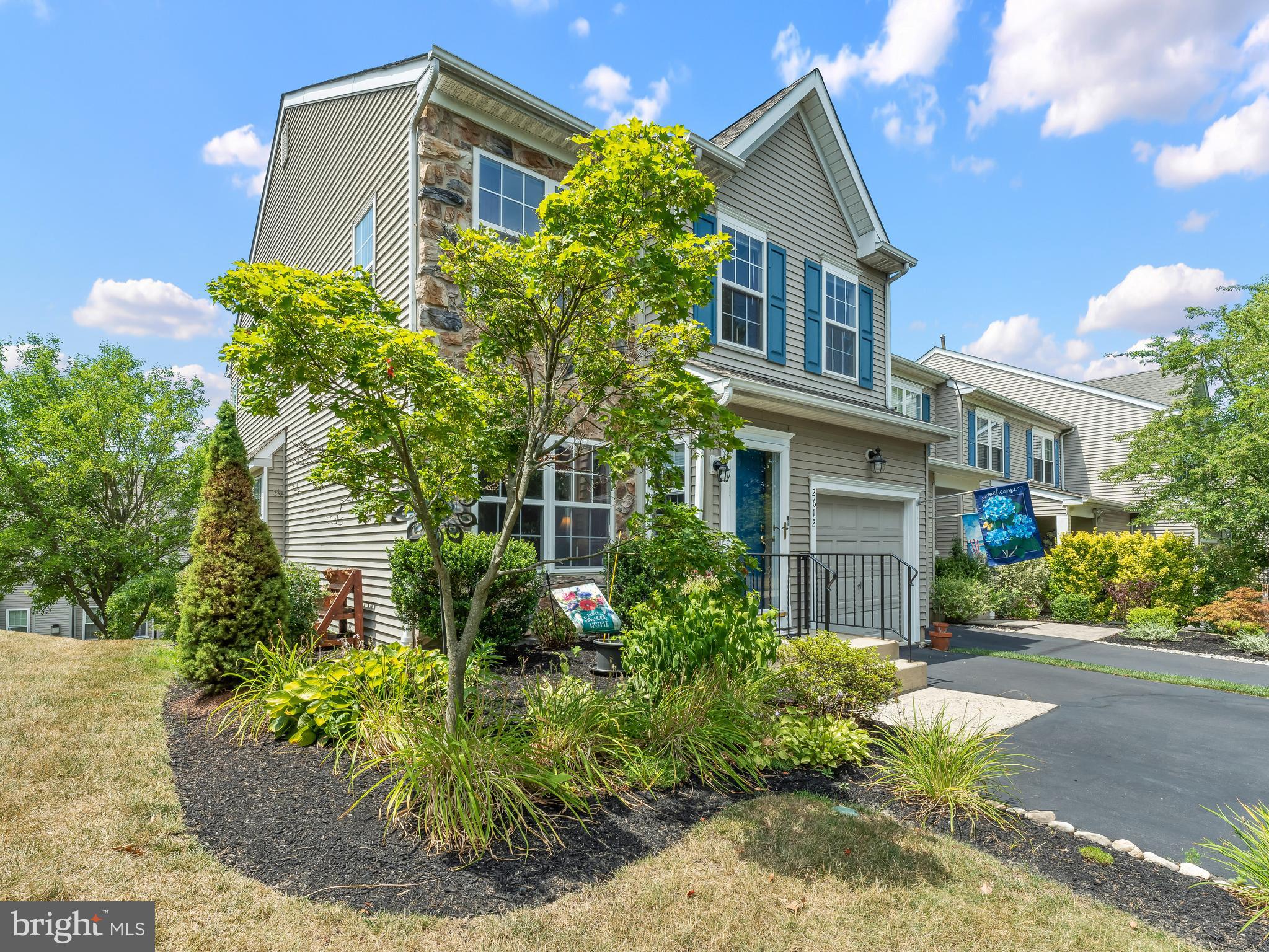 DEER RUN COURTS - Residential