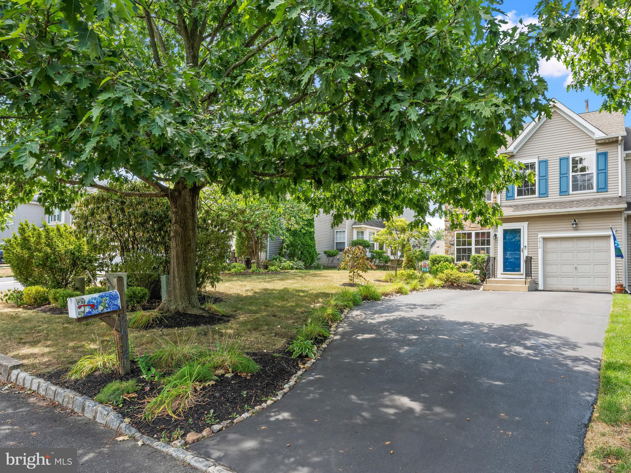 DEER RUN COURTS - Residential