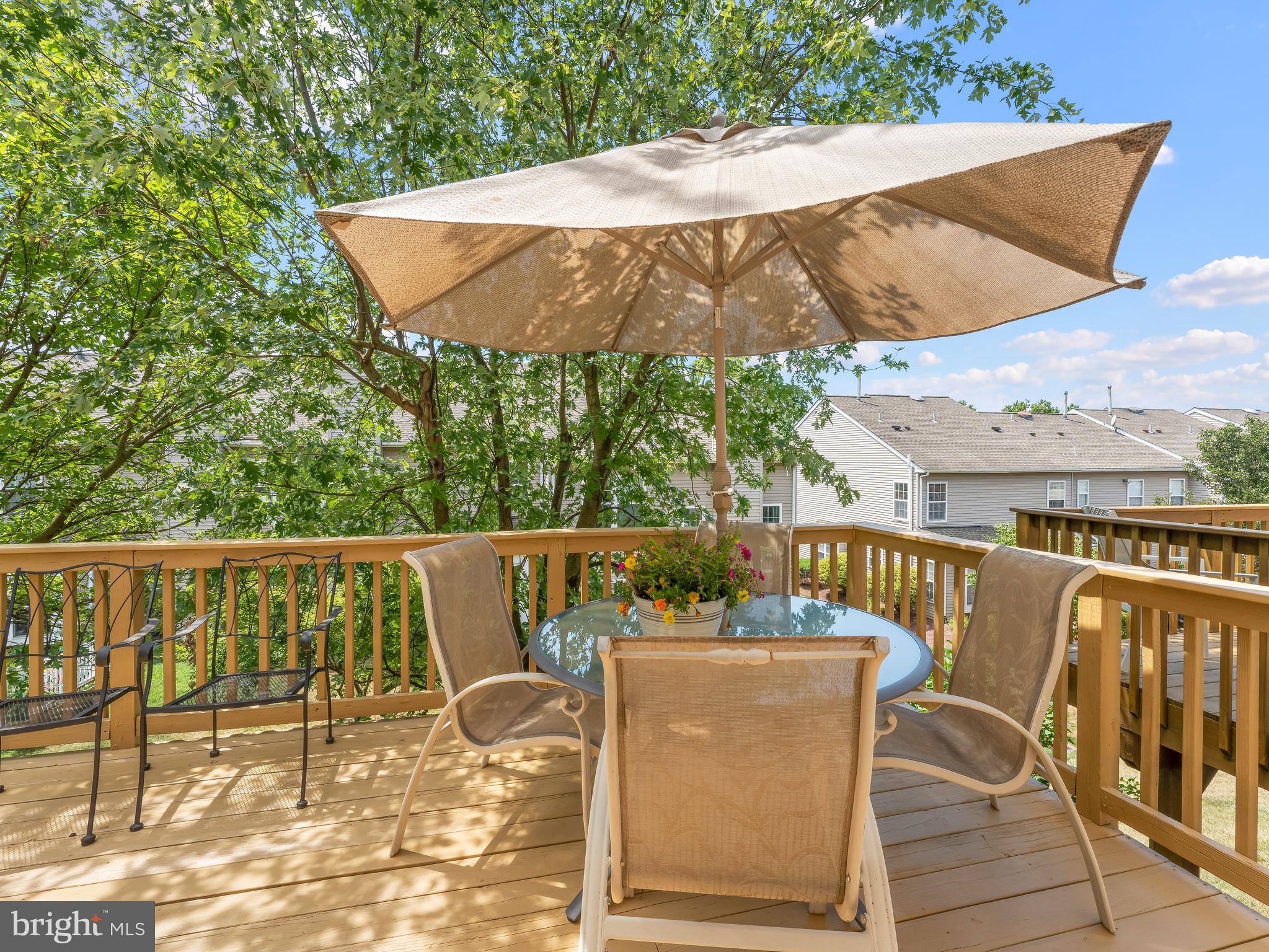 DEER RUN COURTS - Residential