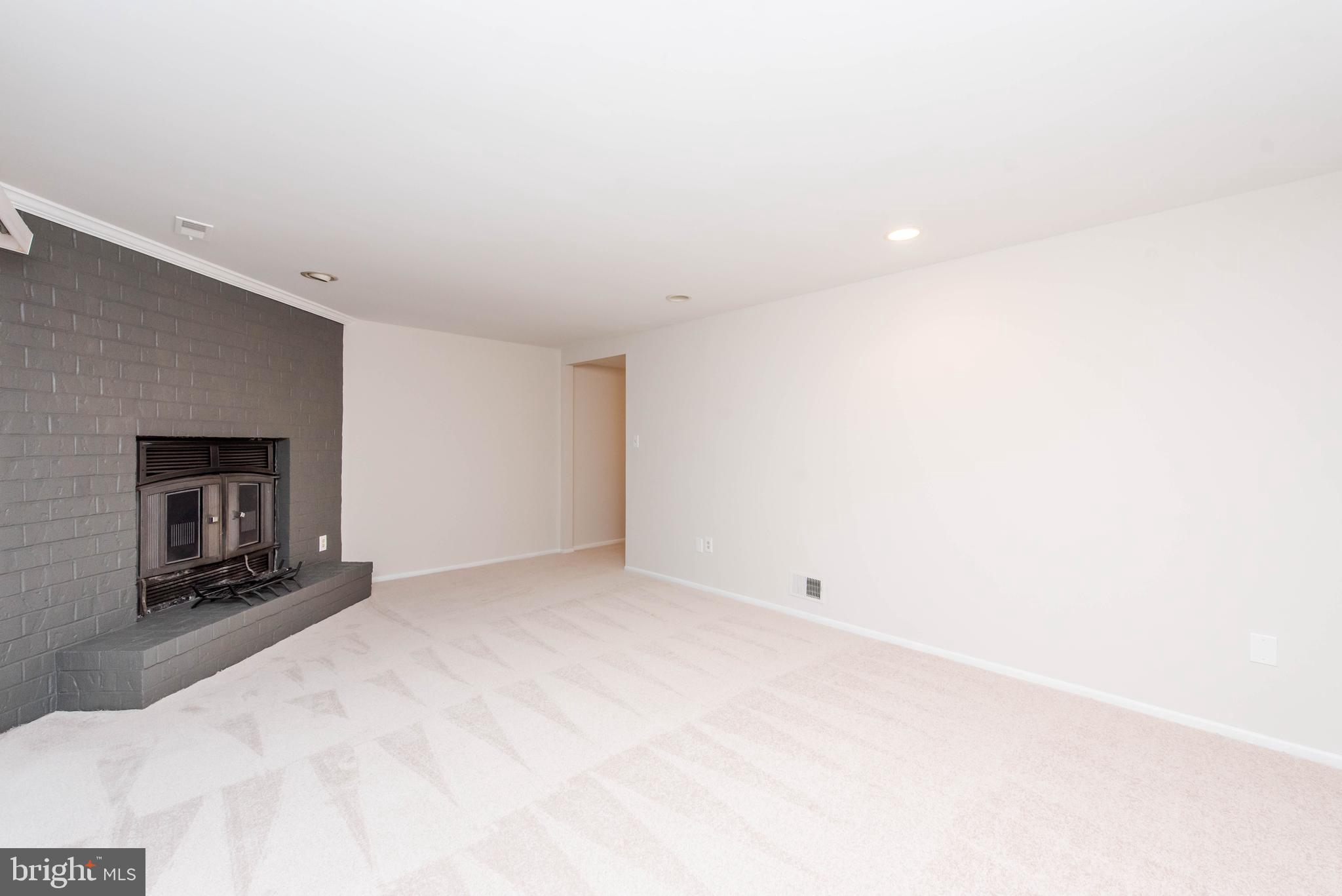 VILLAGE OF HICKORY RIDGE - Residential Lease