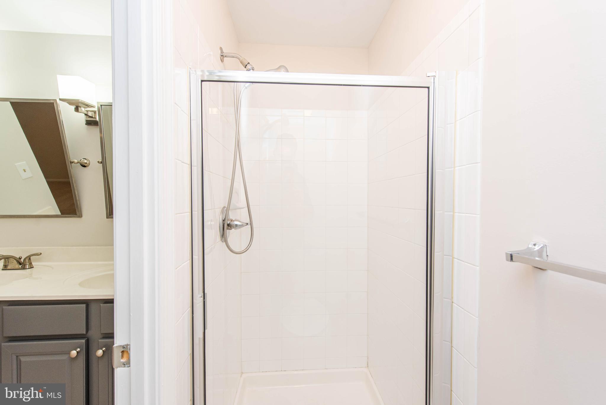 VILLAGE OF HICKORY RIDGE - Residential Lease