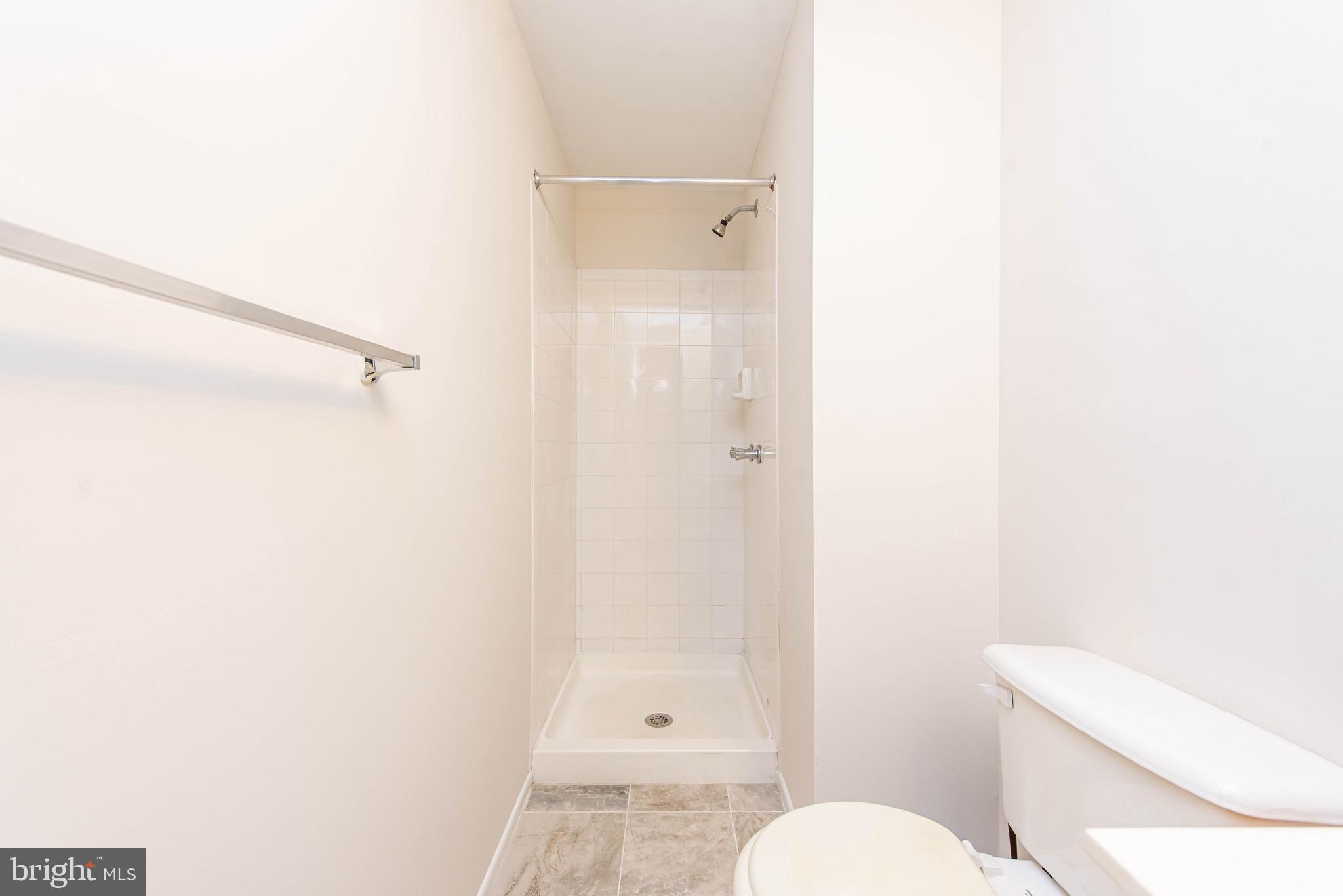 VILLAGE OF HICKORY RIDGE - Residential Lease