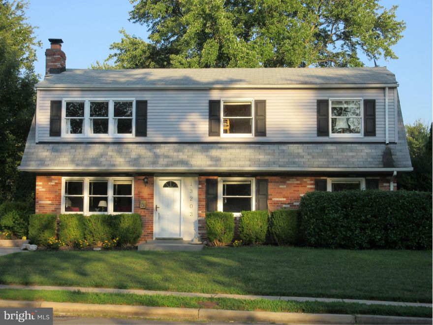 Beautiful 4 BD home in Dale City, w/ easy access to PW Pkwy/I-95. NO HOA!  Home shows pride of ownership + has many upgrades. Gas FP in FR w/built-in bookcases. Main level has large bedroom & full bath. Large storage/laundry room. Upper level has living room w/built-in bookcase, warm kitchen with large area for table & SGD to large covered deck. Huge back yard for entertaining! Under-deck storage.