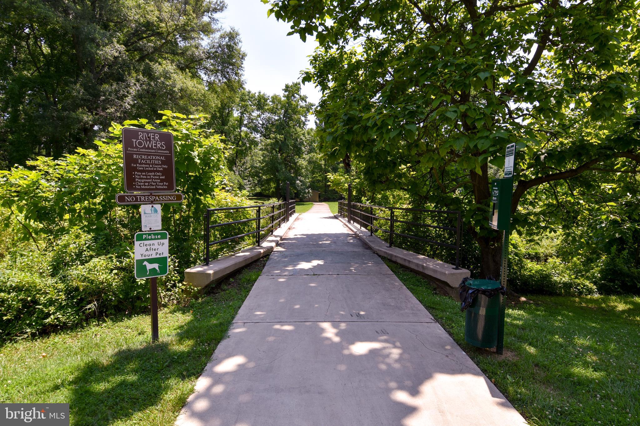 RIVER TOWERS - Residential