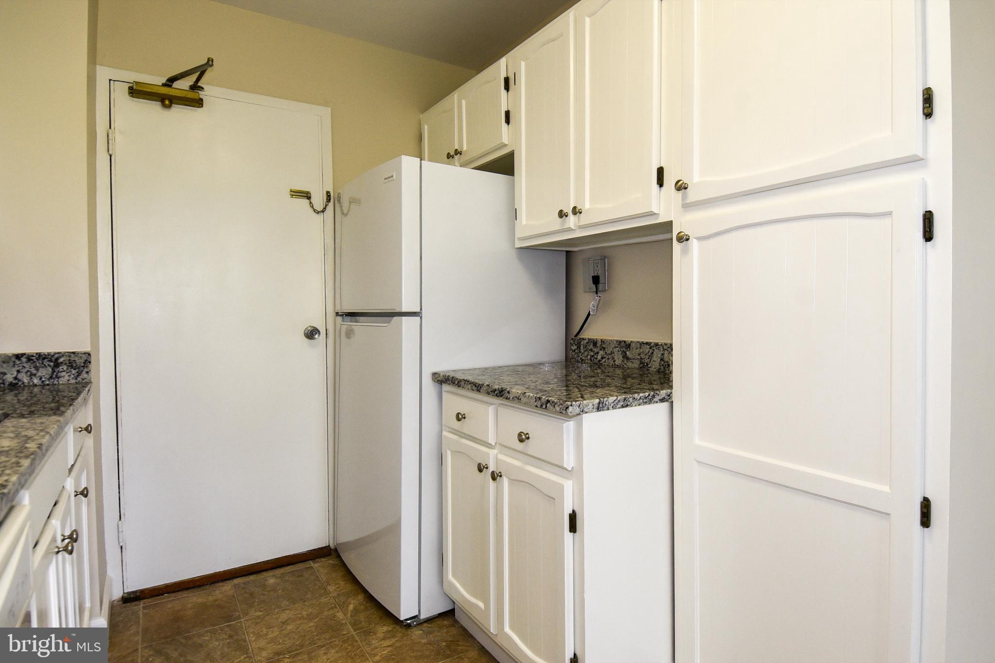 RIVER TOWERS - Residential