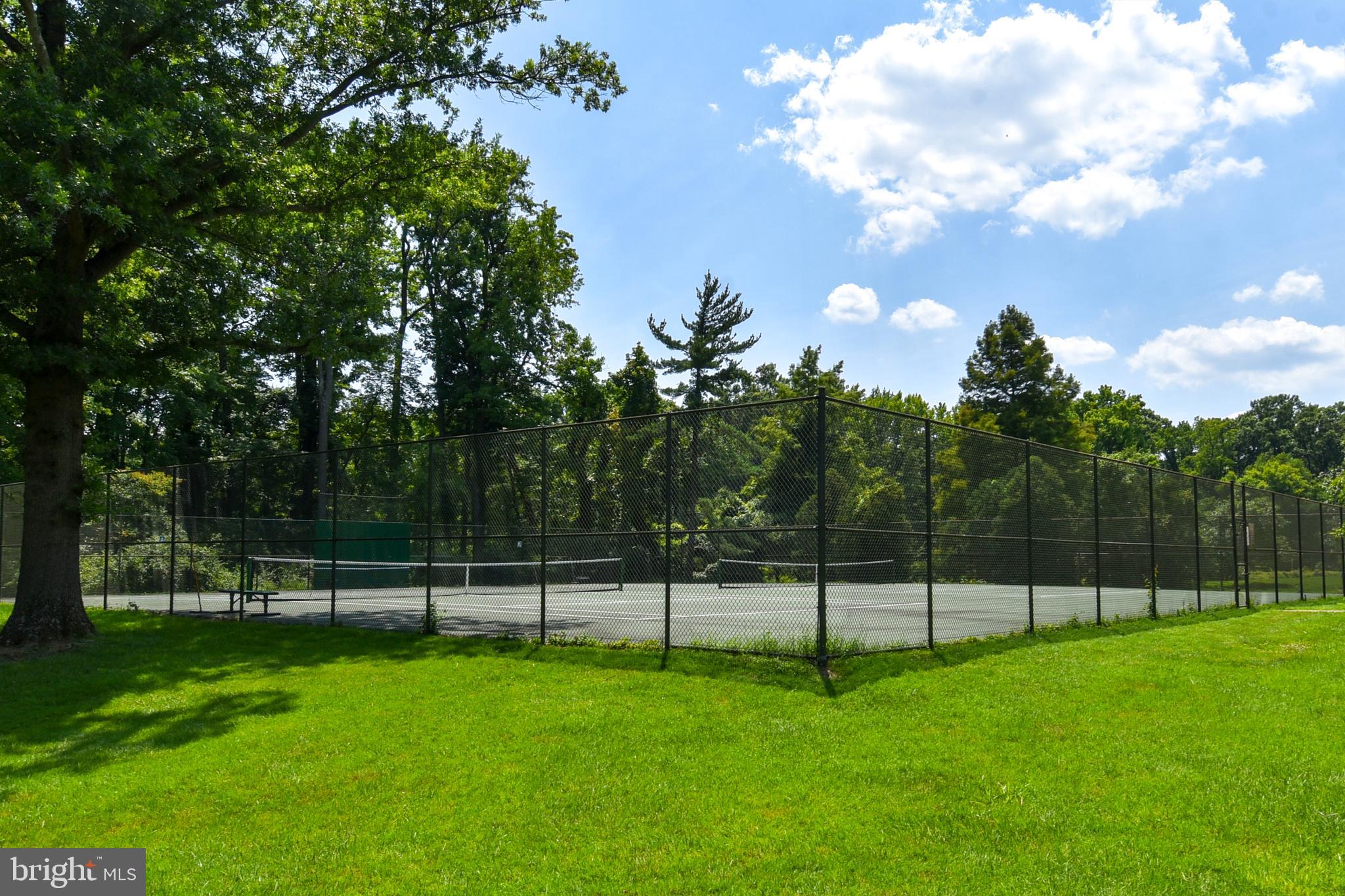 RIVER TOWERS - Residential