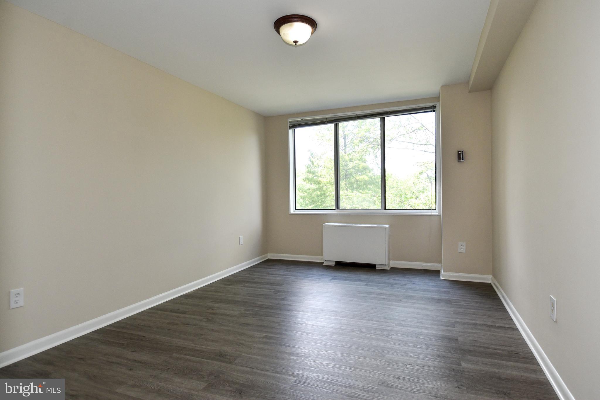 RIVER TOWERS - Residential