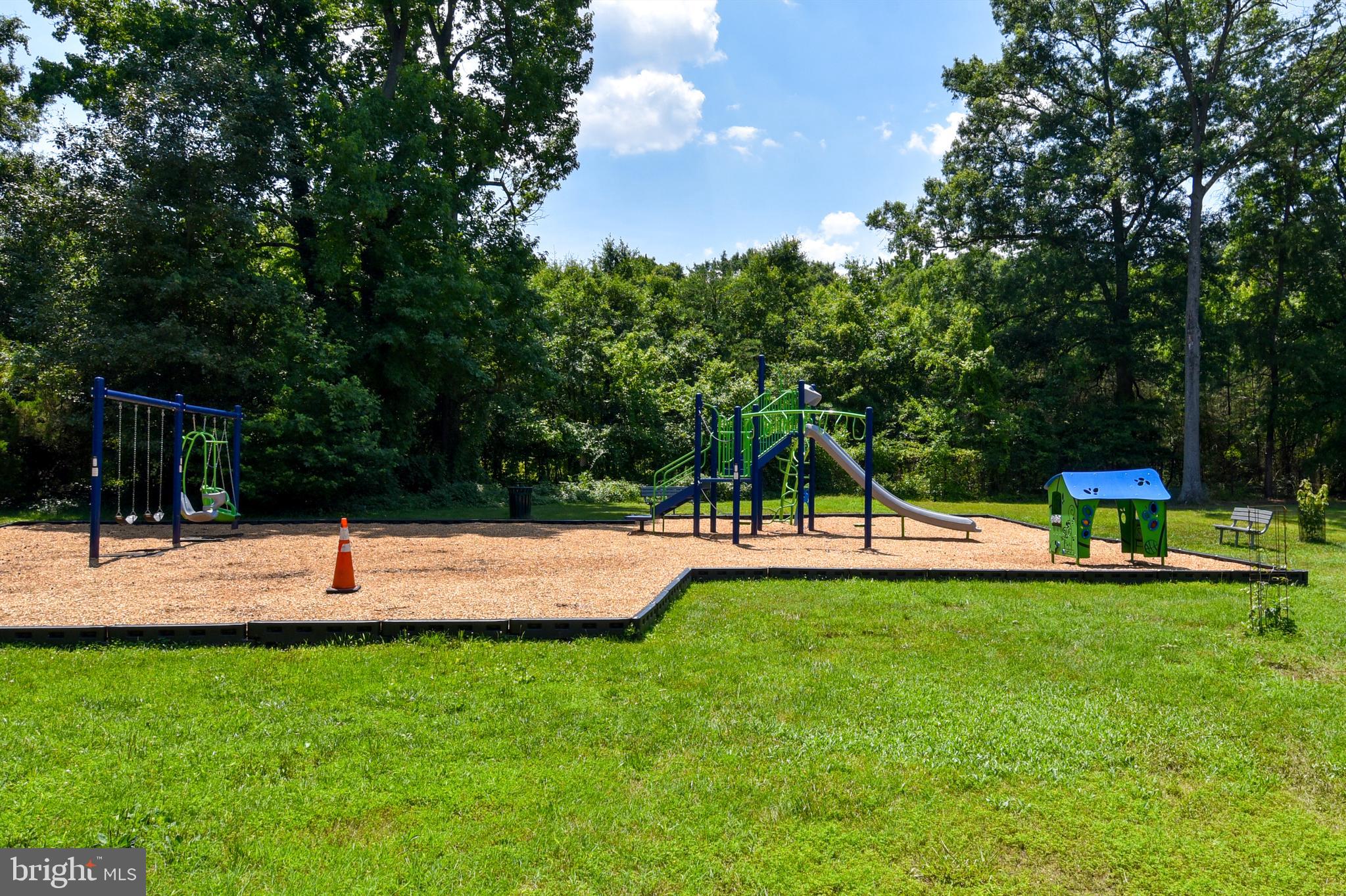 RIVER TOWERS - Residential