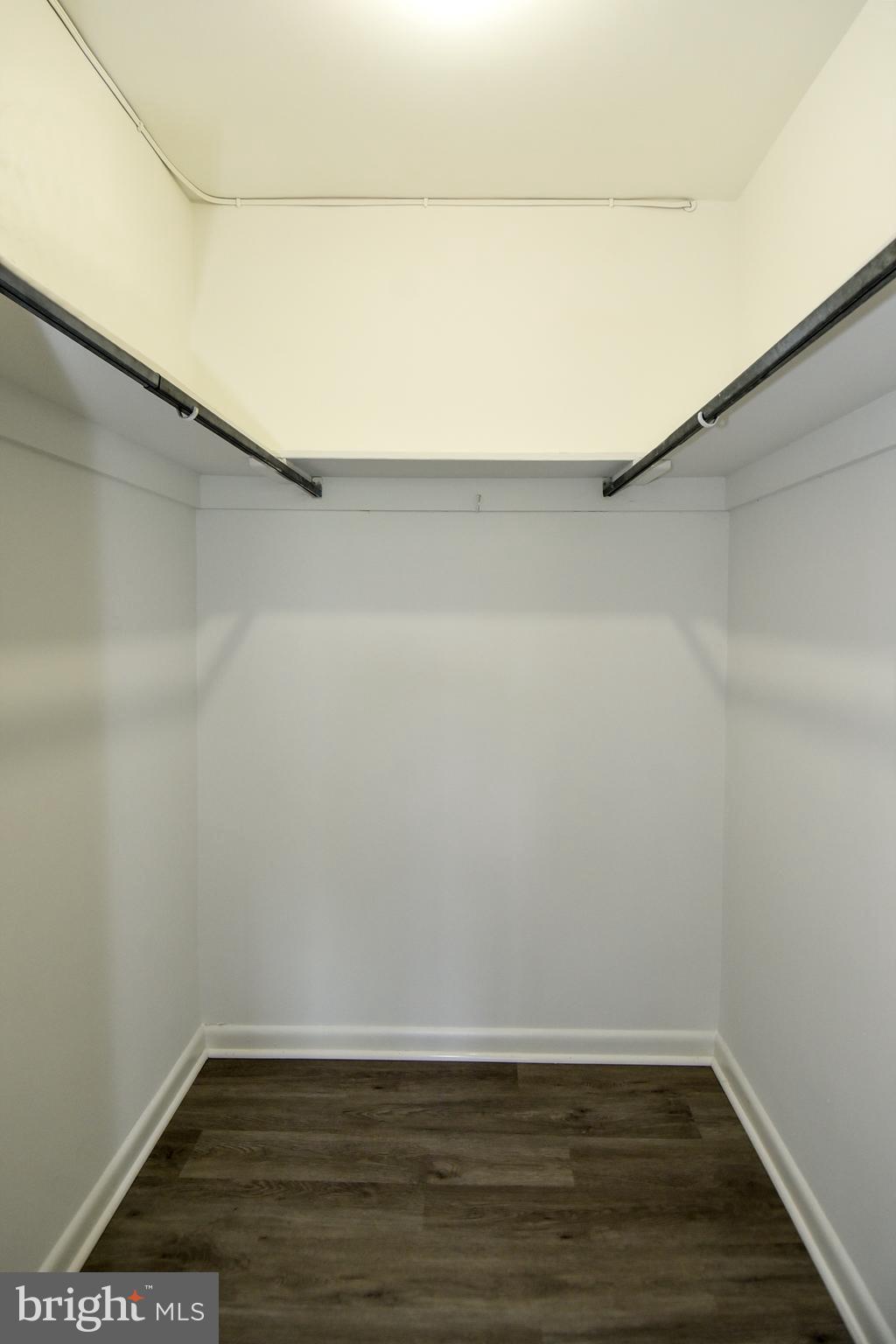 RIVER TOWERS - Residential