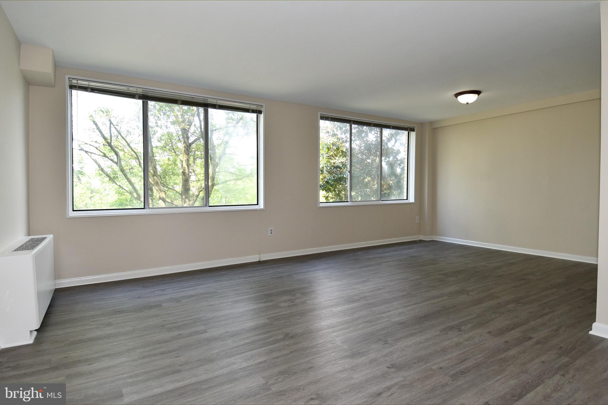 RIVER TOWERS - Residential