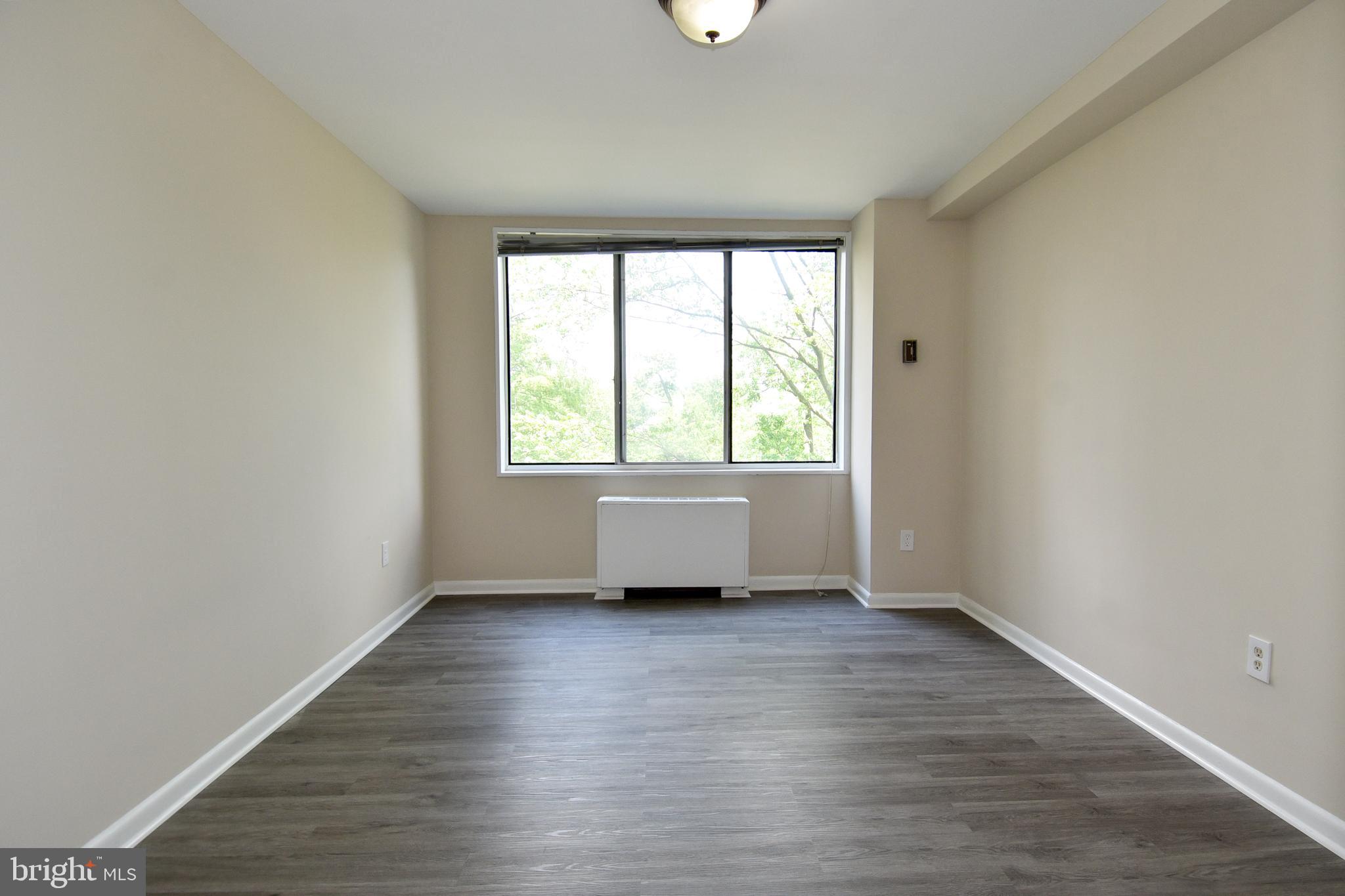 RIVER TOWERS - Residential