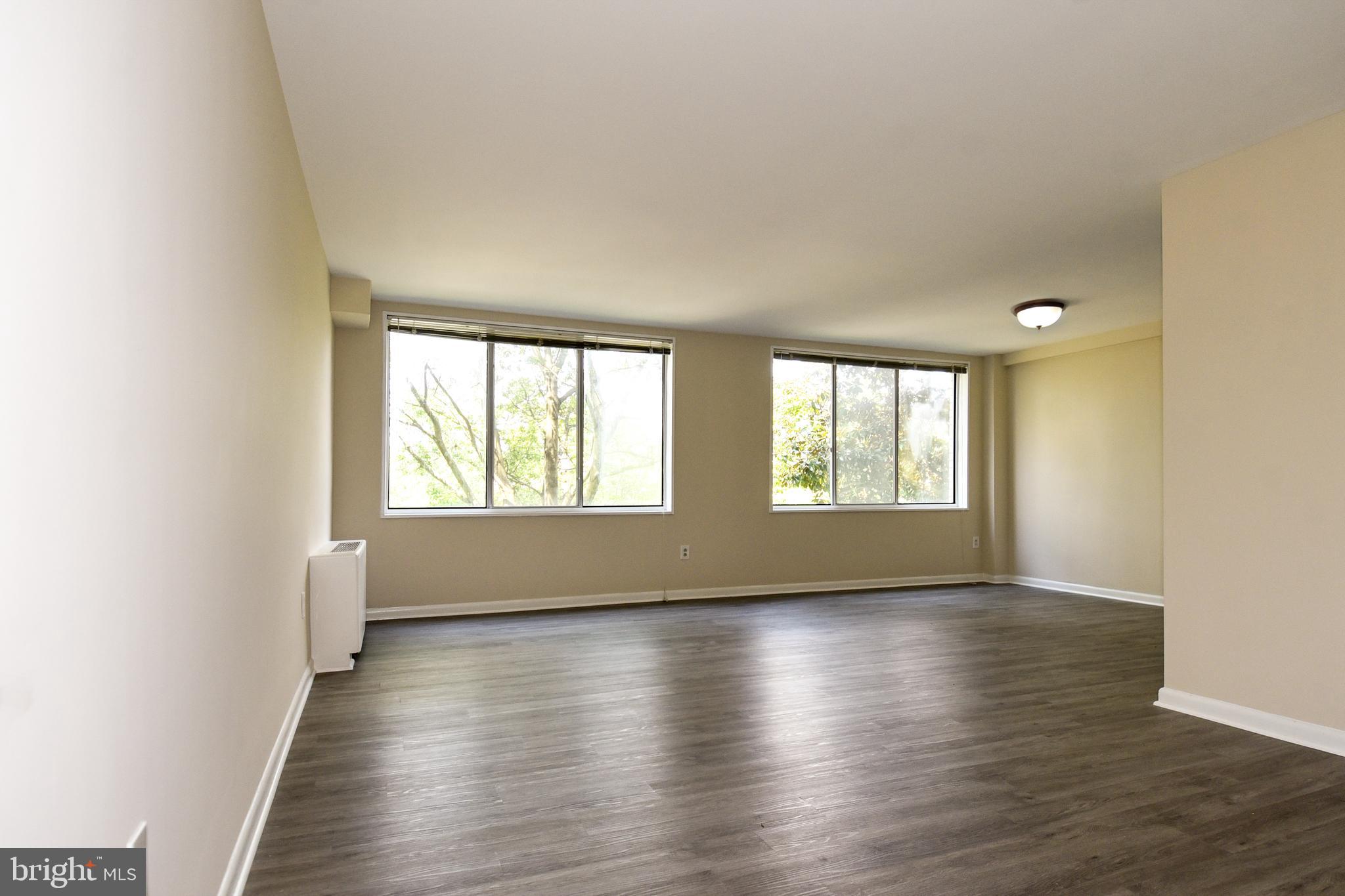 RIVER TOWERS - Residential