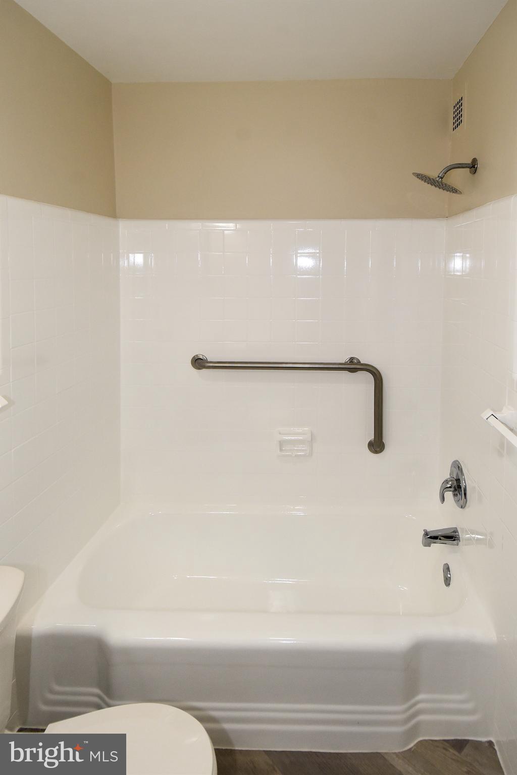 RIVER TOWERS - Residential