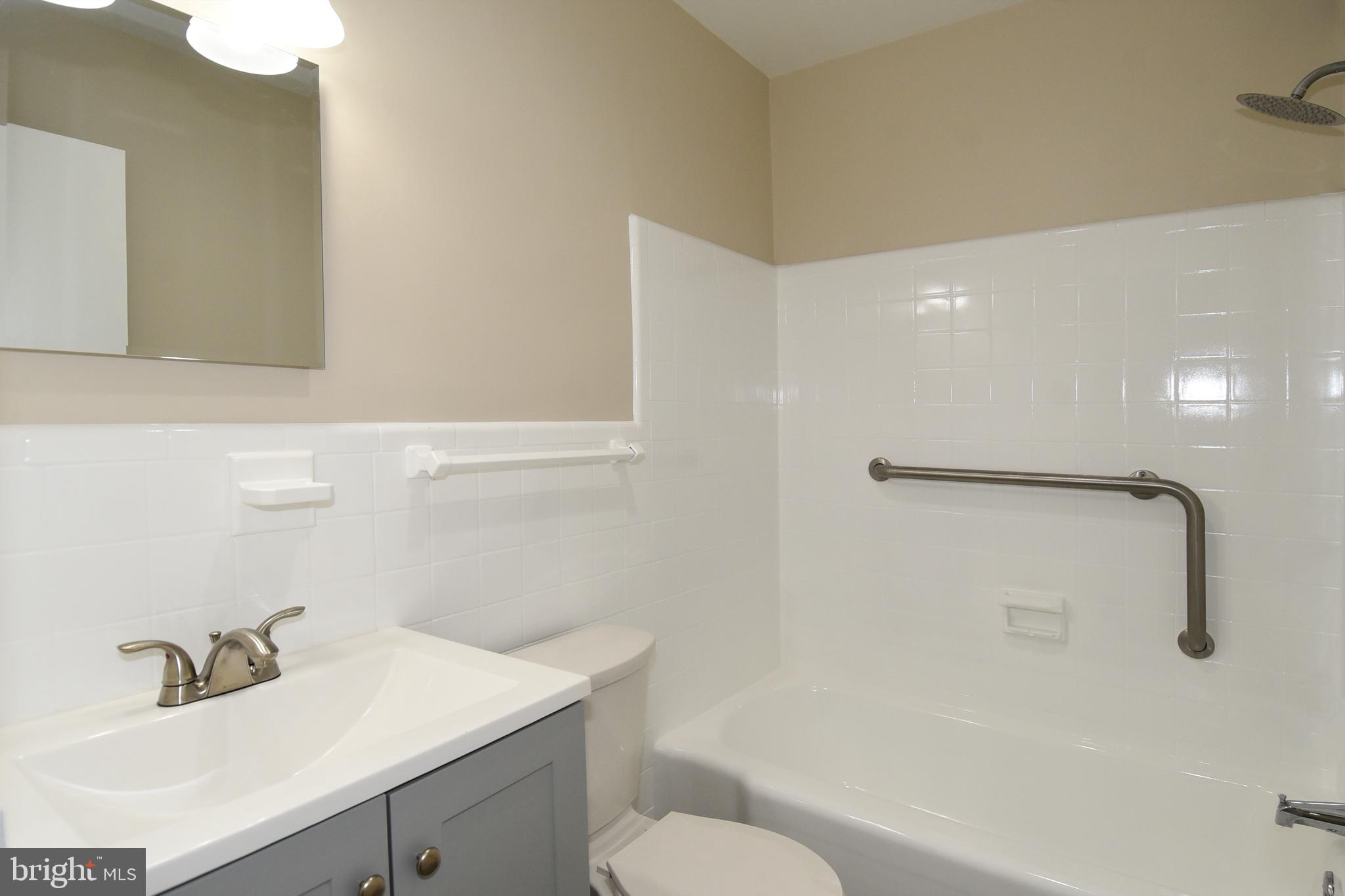 RIVER TOWERS - Residential