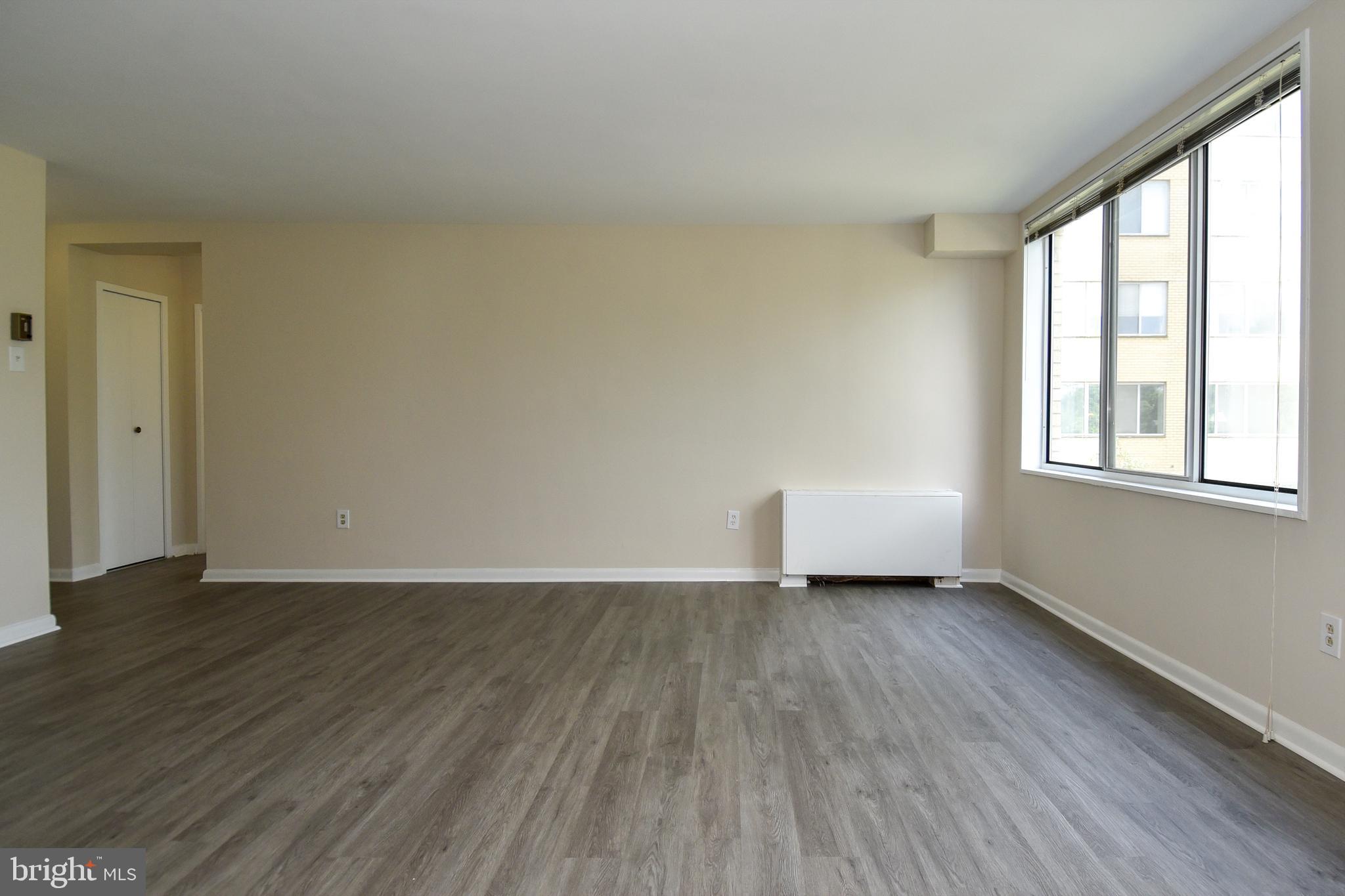 RIVER TOWERS - Residential