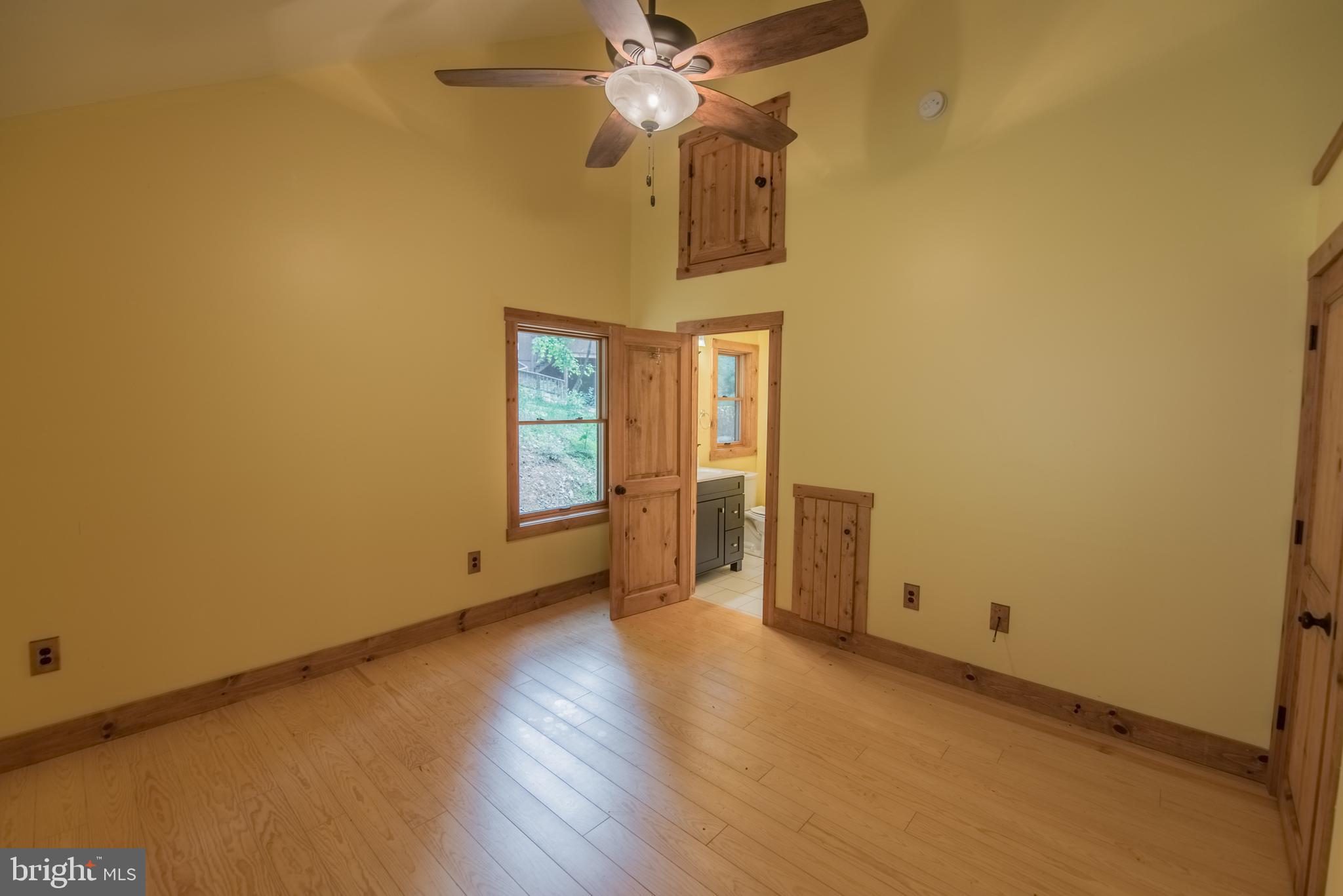 COOLFONT MOUNTAINSIDE - Residential