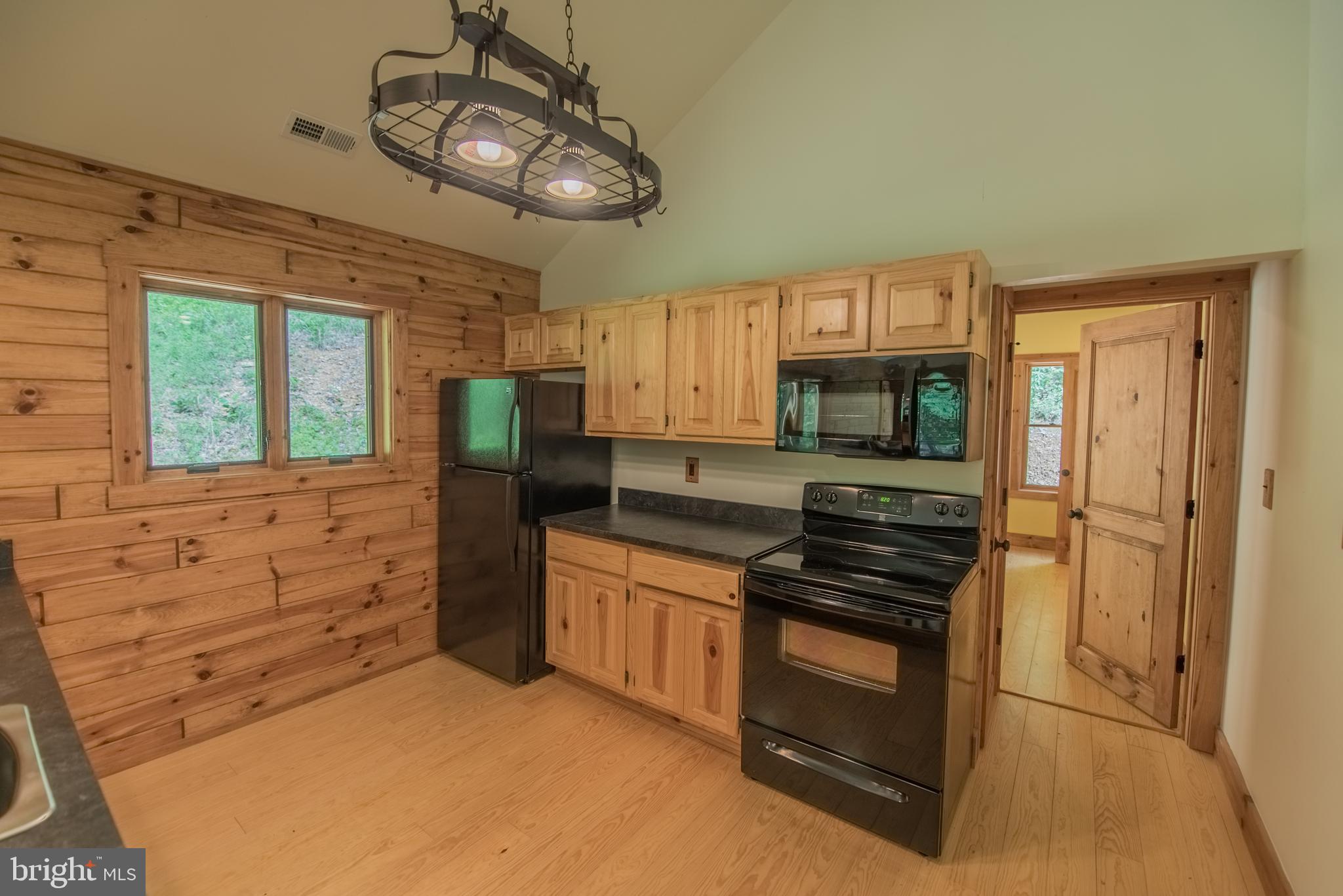 COOLFONT MOUNTAINSIDE - Residential