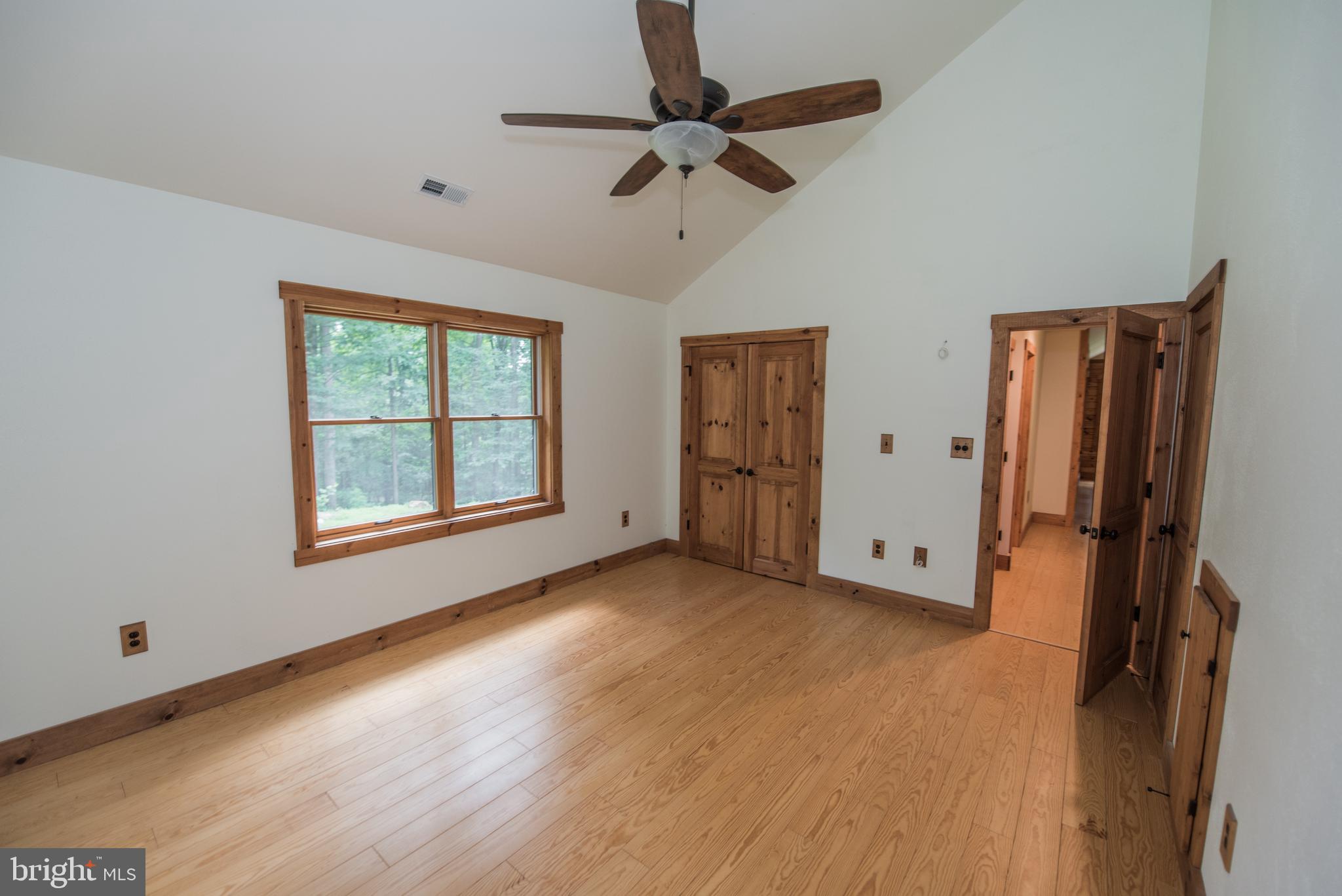 COOLFONT MOUNTAINSIDE - Residential