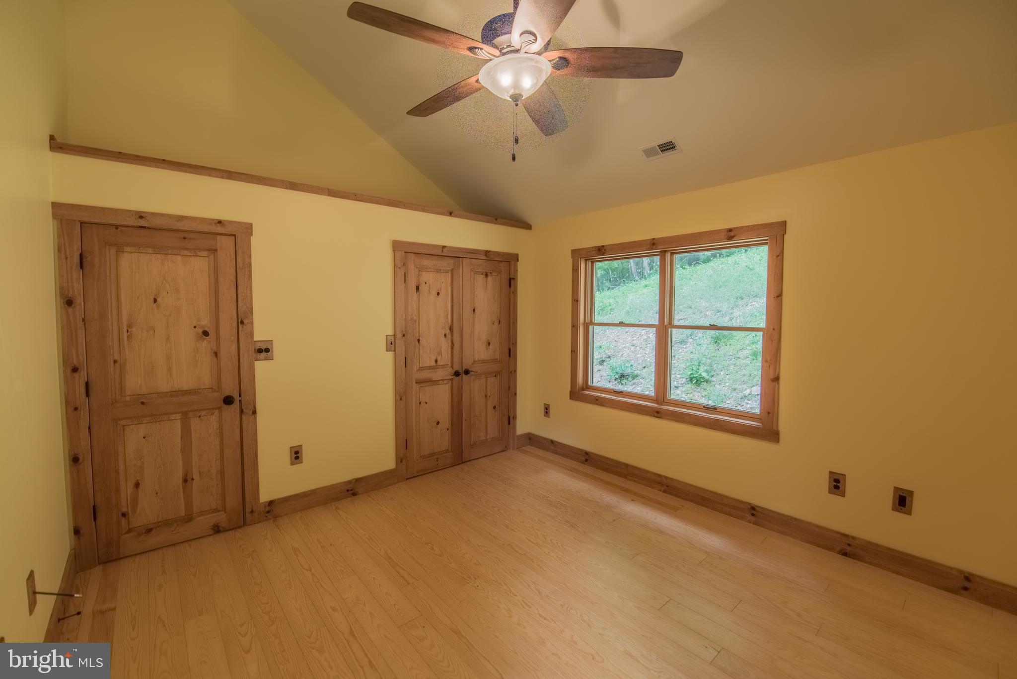 COOLFONT MOUNTAINSIDE - Residential