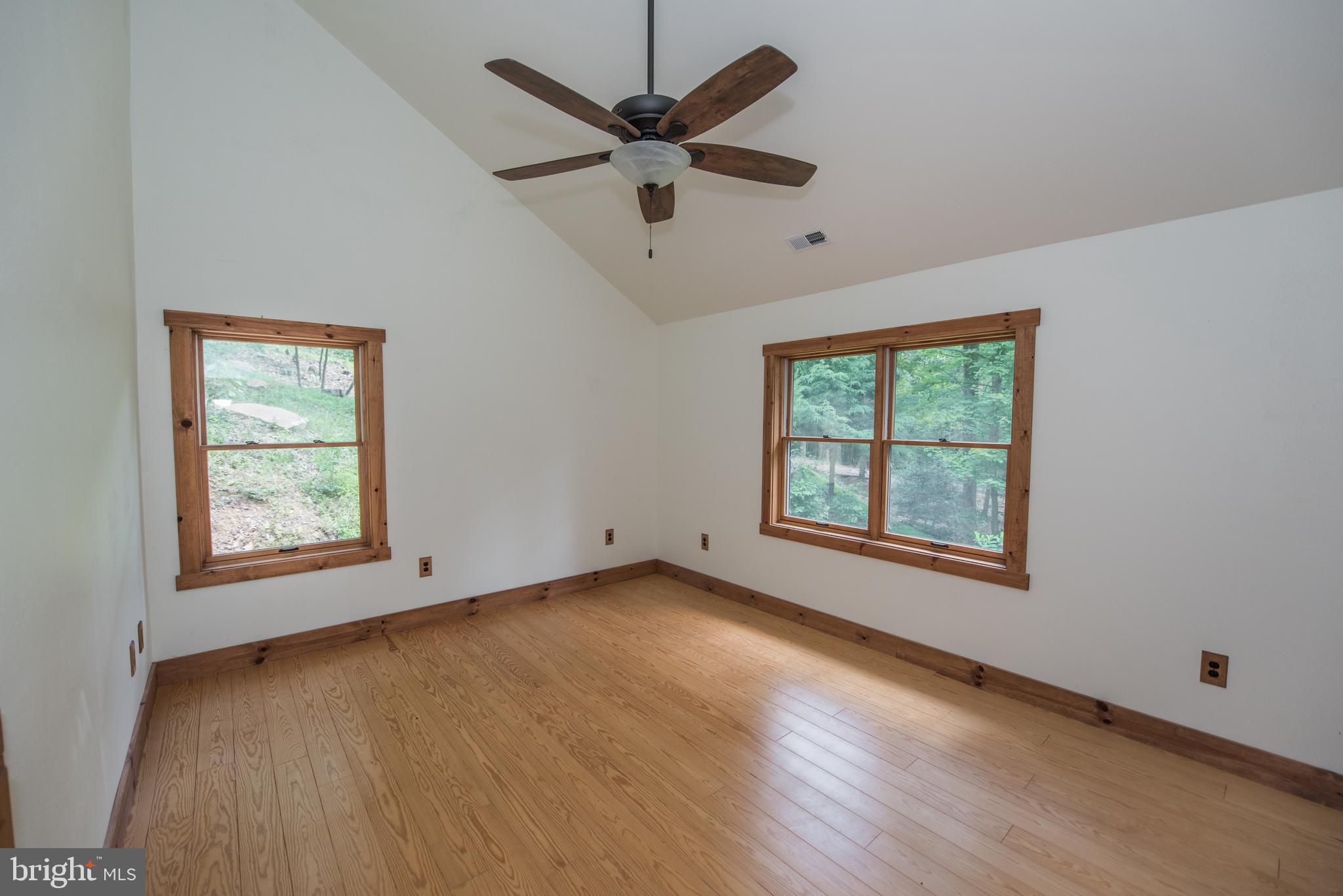 COOLFONT MOUNTAINSIDE - Residential