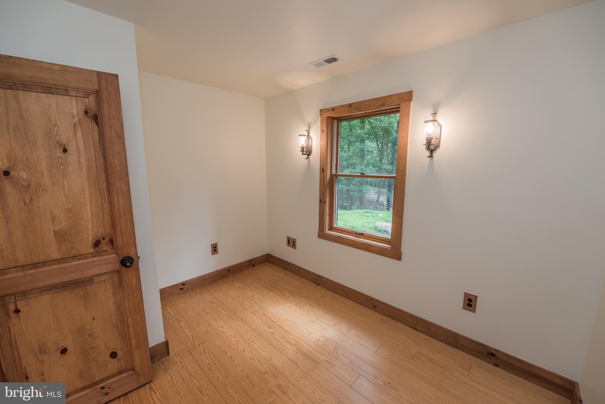 COOLFONT MOUNTAINSIDE - Residential