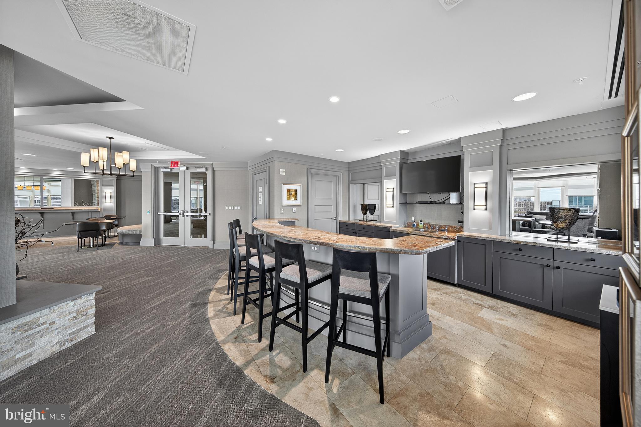 ONE PARK CREST - Residential
