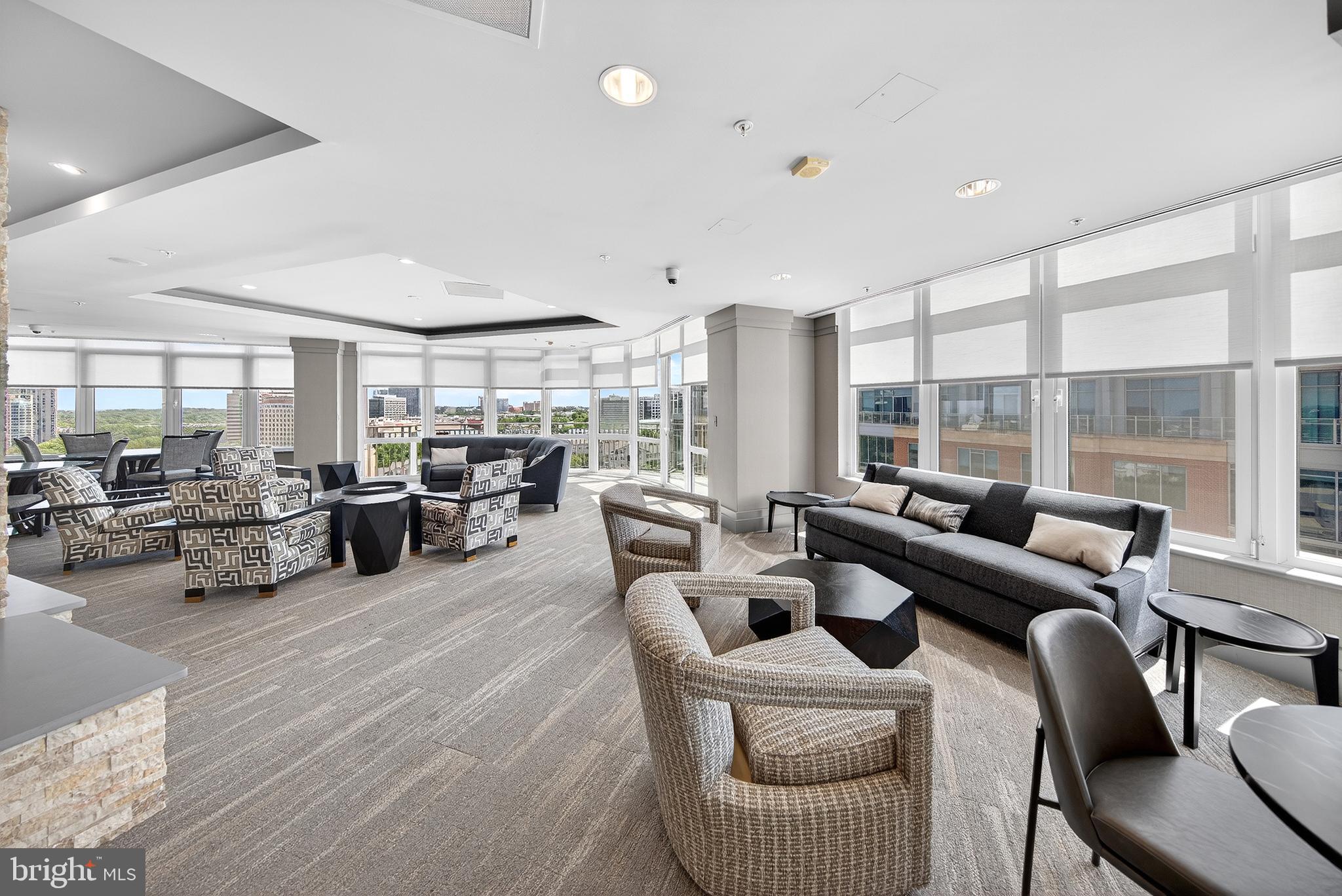 ONE PARK CREST - Residential