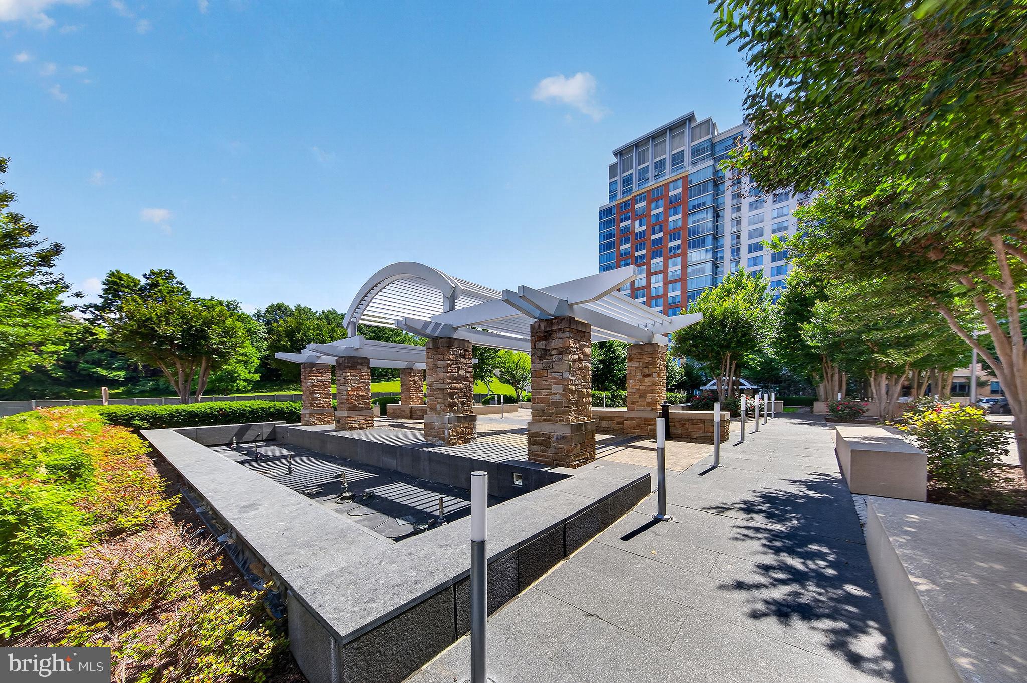 ONE PARK CREST - Residential