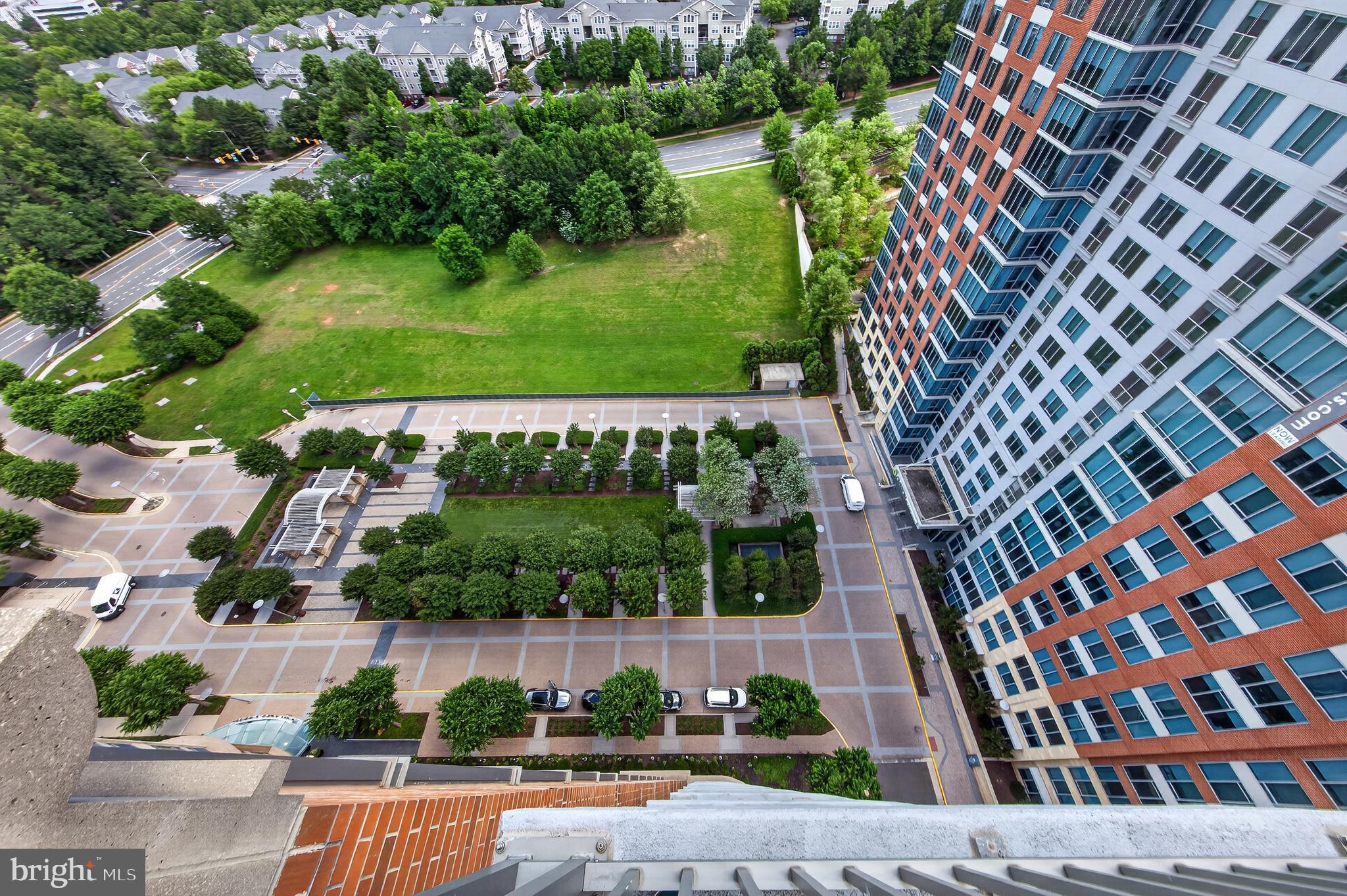 ONE PARK CREST - Residential