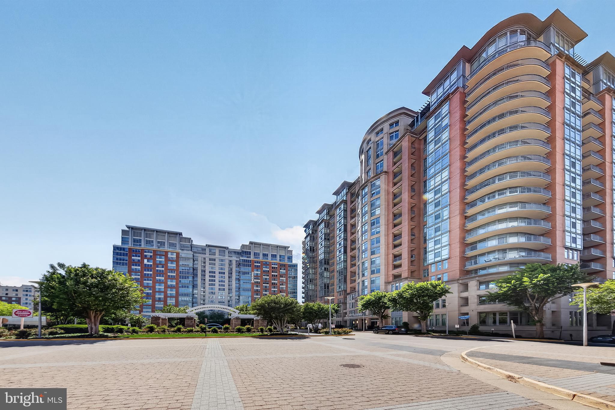ONE PARK CREST - Residential