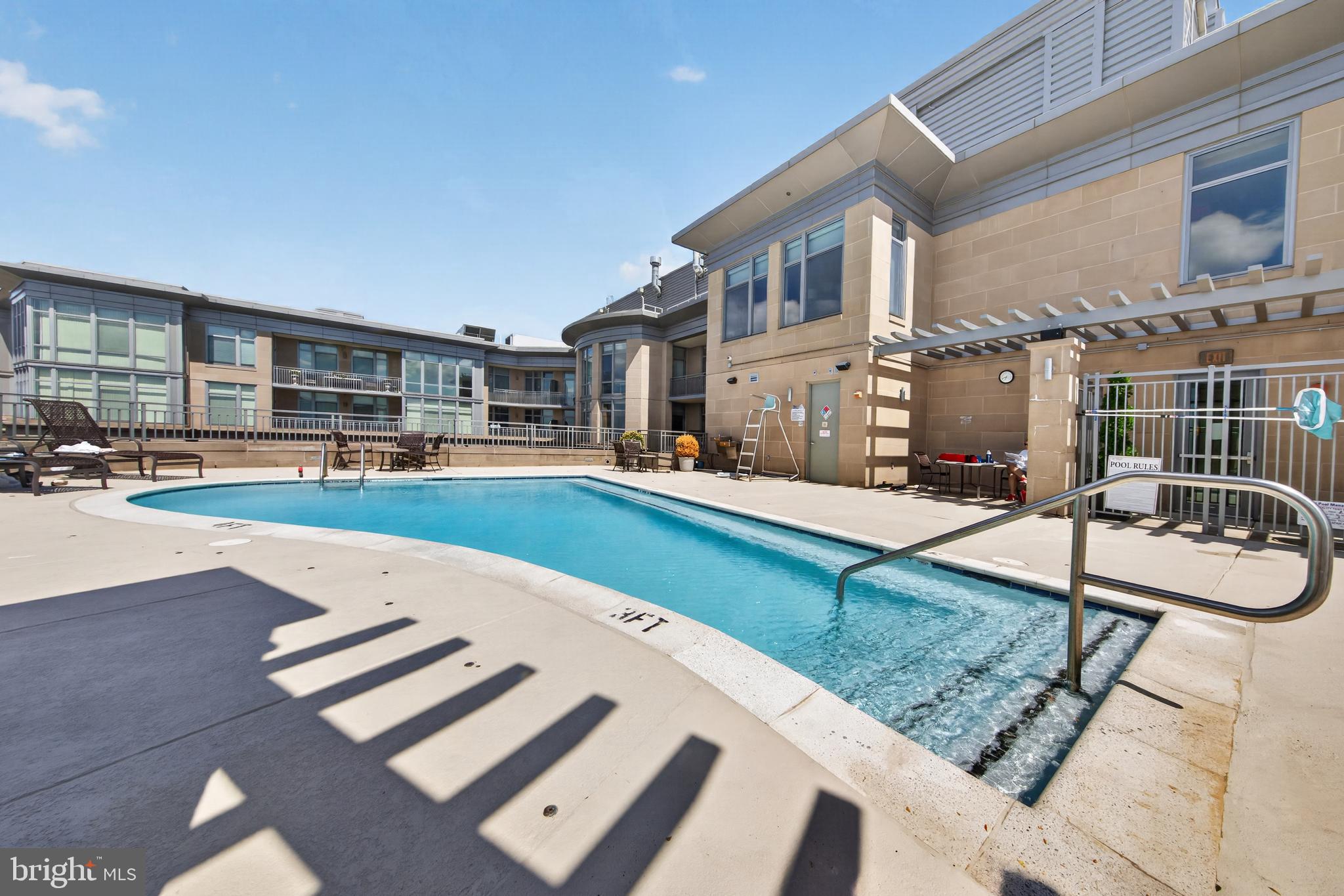 ONE PARK CREST - Residential
