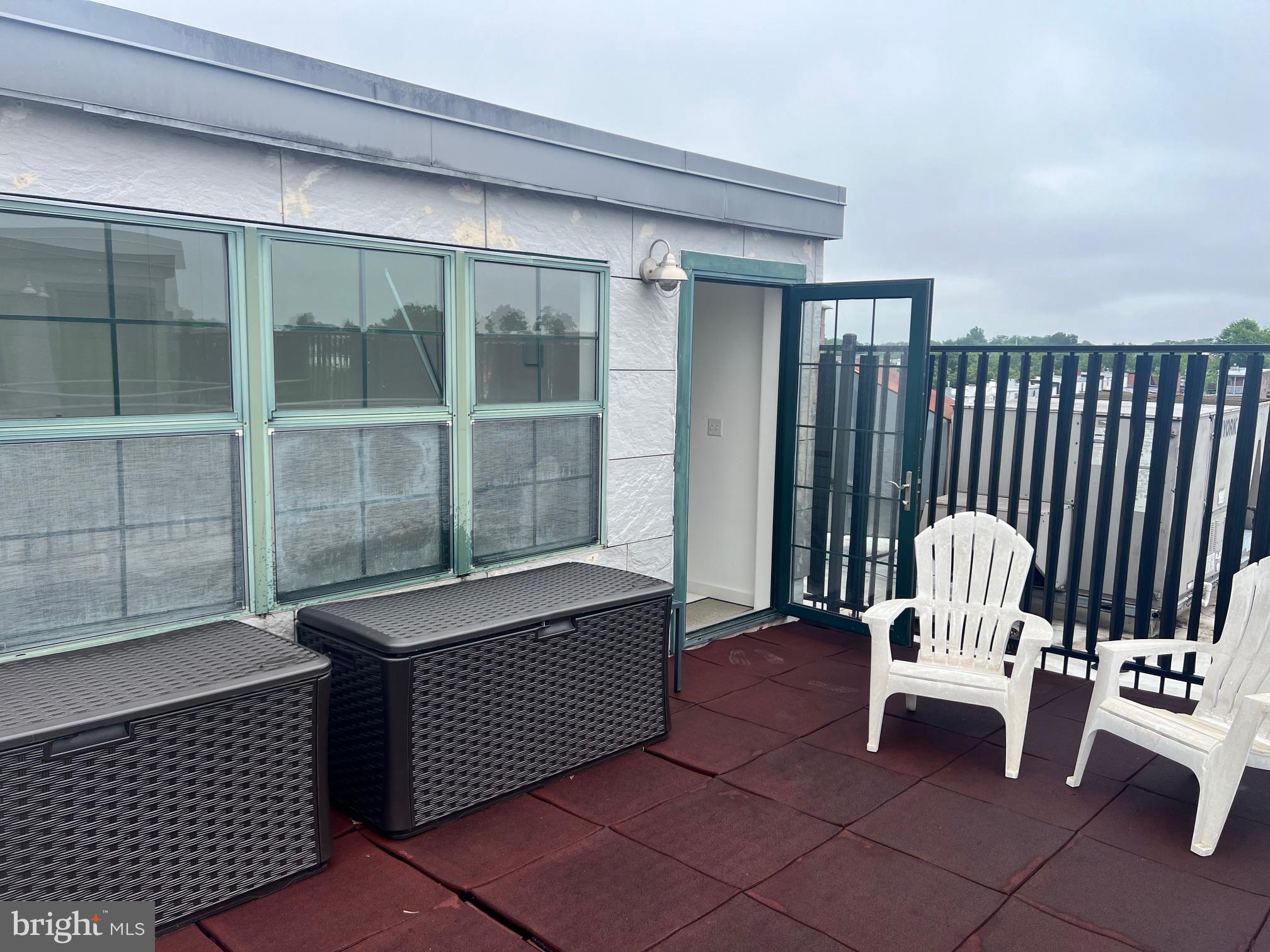 CHARLES VILLAGE - Residential Lease
