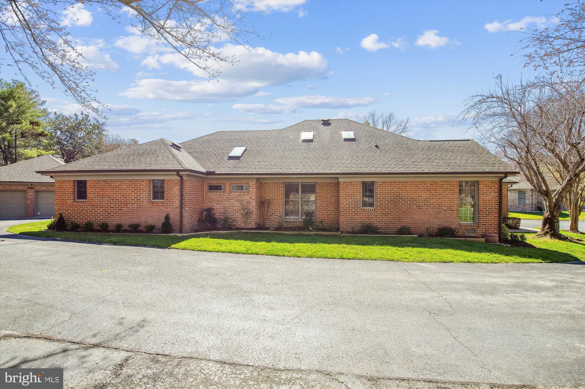 VILLAGE IN THE PARK - Residential