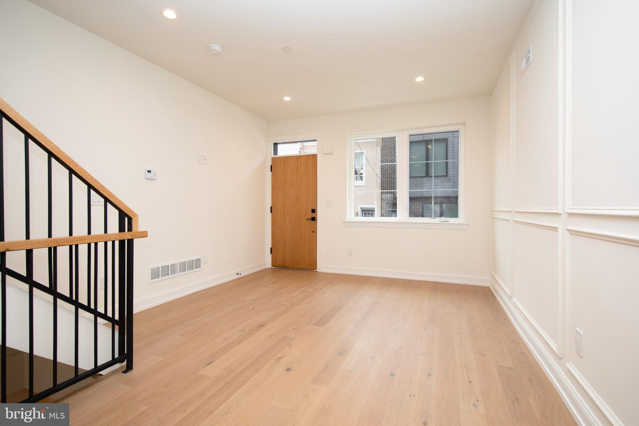 POINT BREEZE - Residential