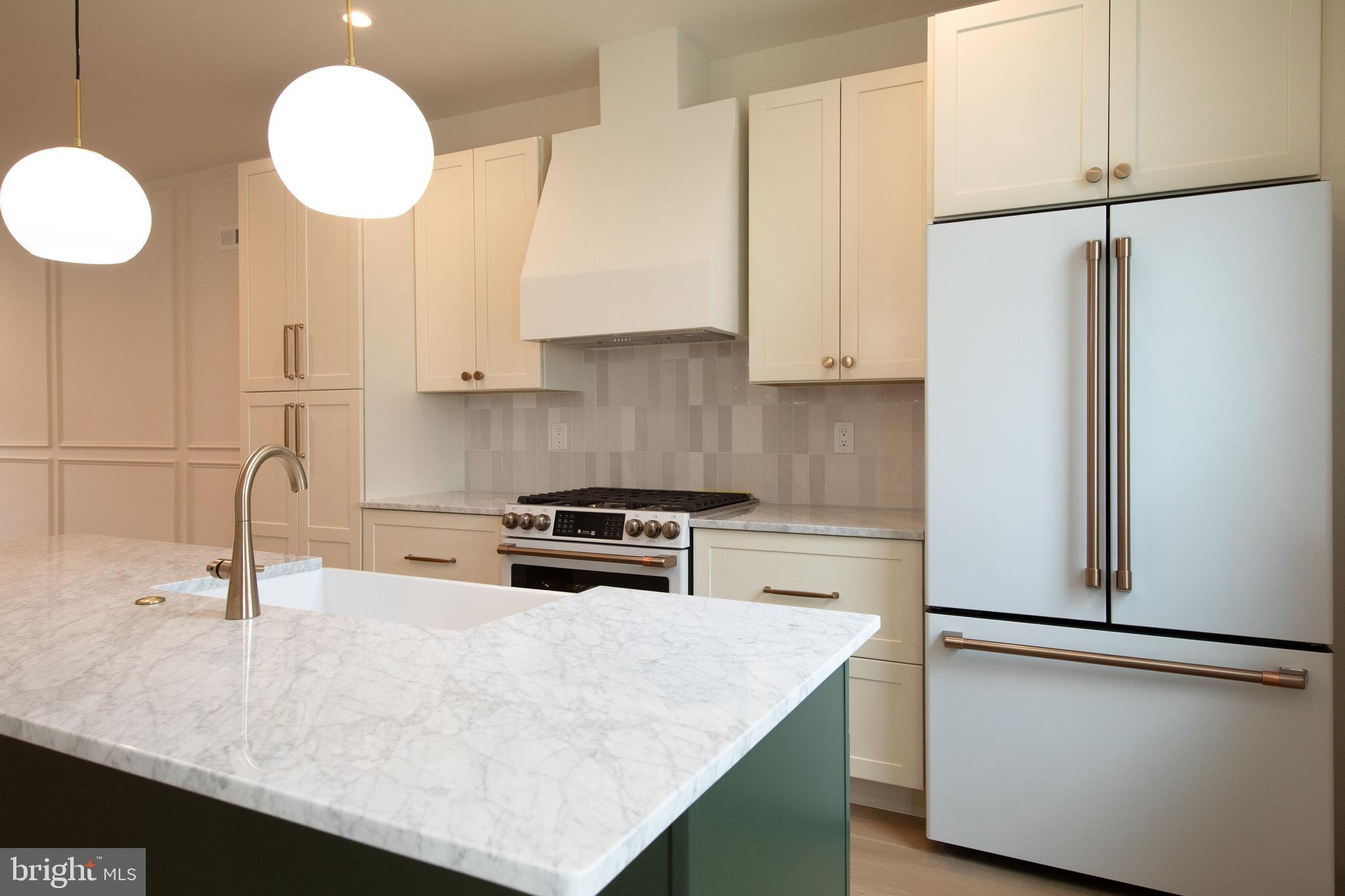 POINT BREEZE - Residential