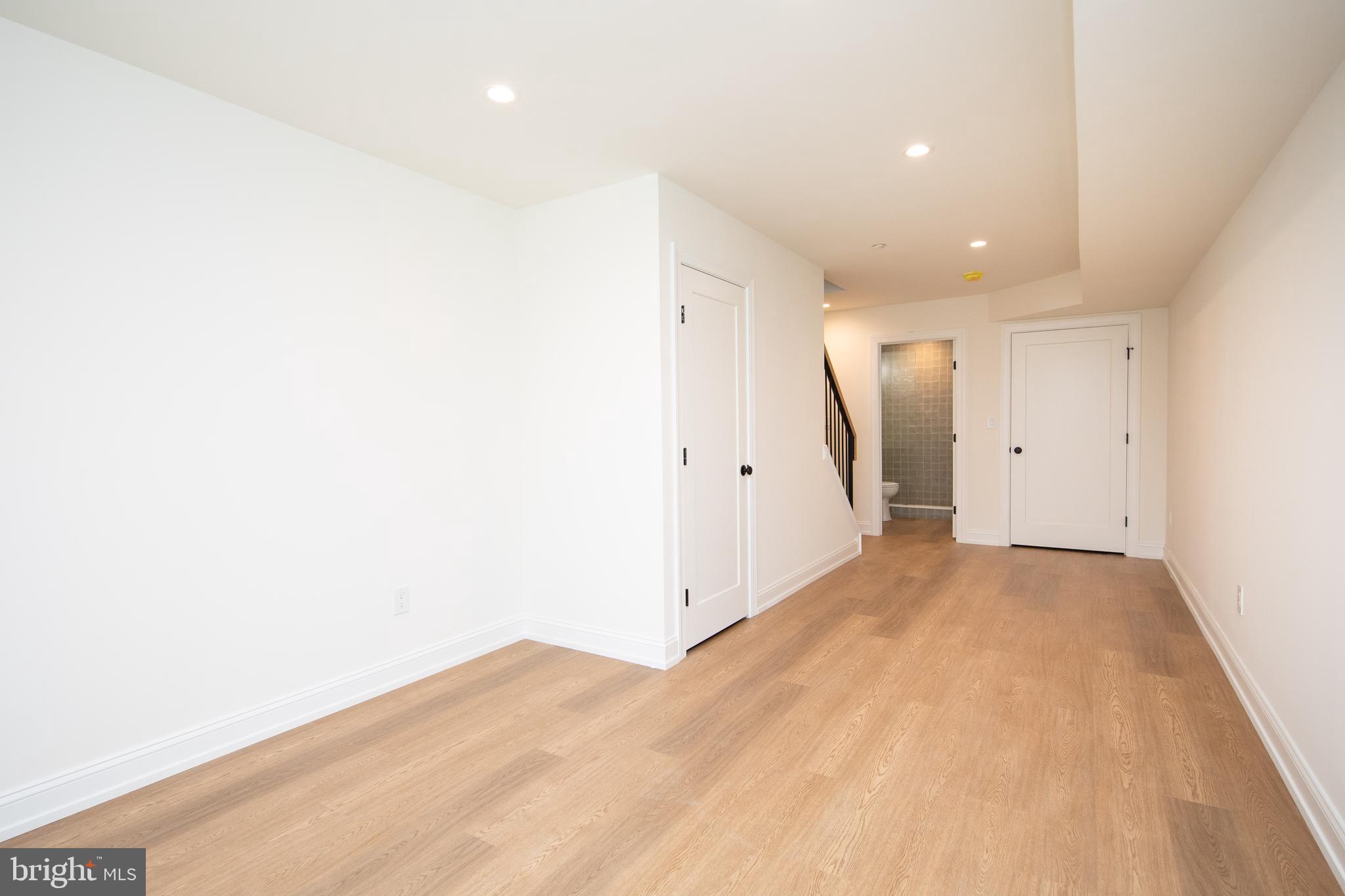 POINT BREEZE - Residential