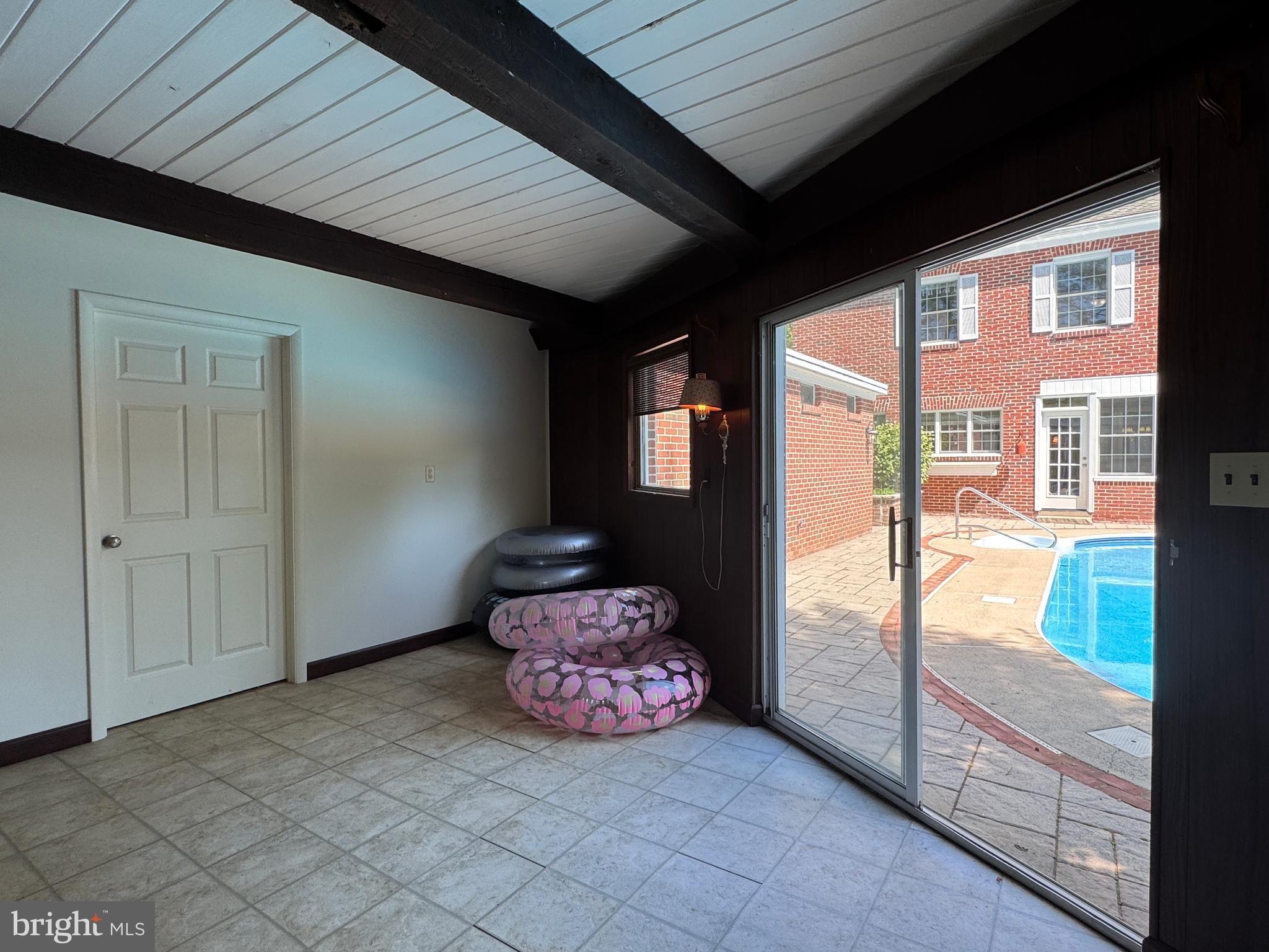 COLLEGE HEIGHTS - Residential