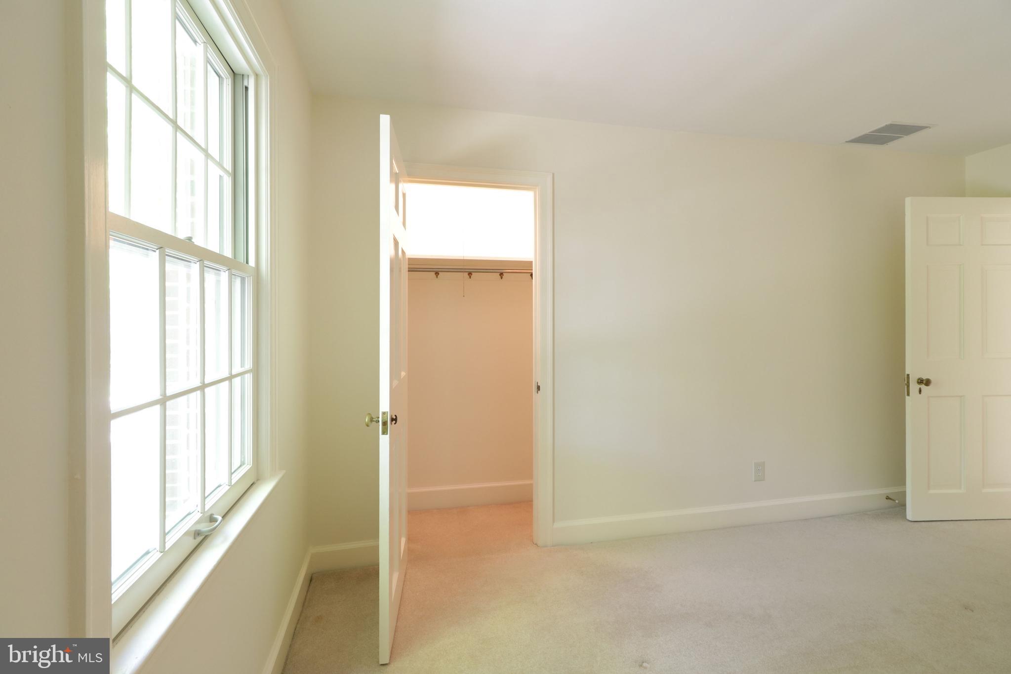 COLLEGE HEIGHTS - Residential