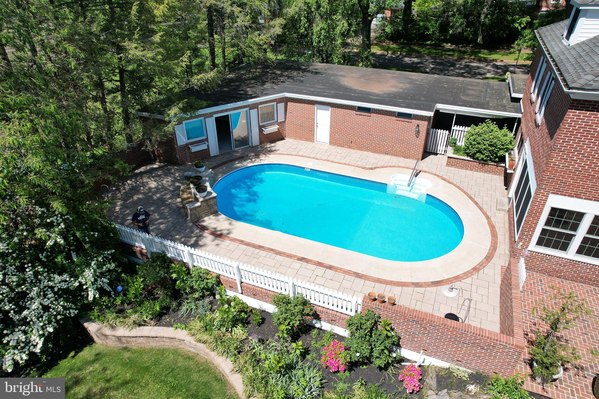 COLLEGE HEIGHTS - Residential