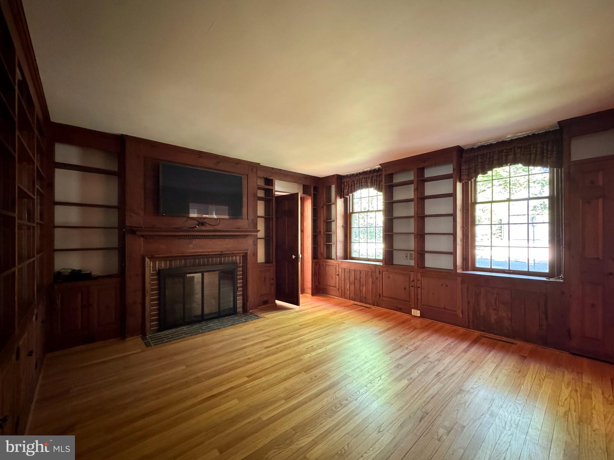 COLLEGE HEIGHTS - Residential