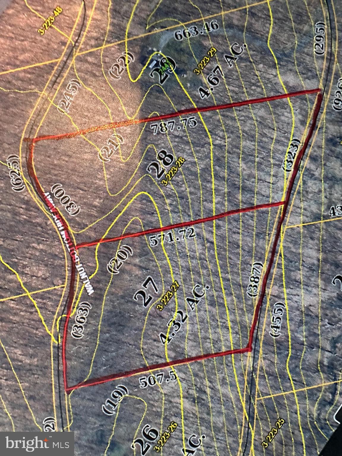 WALNUT BOTTOM HIDEAWAY - Land