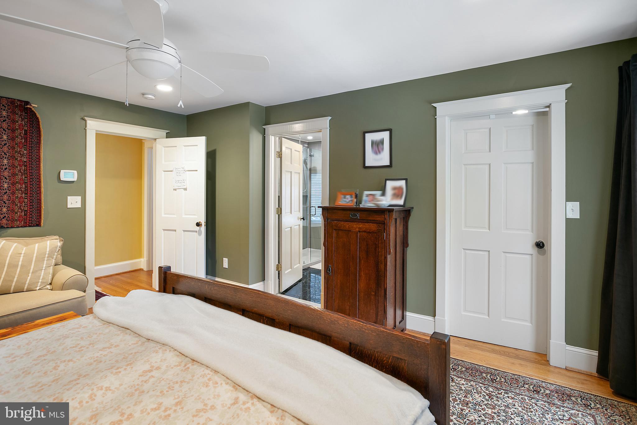 RIDGEWOOD VILLAGE - Residential Lease