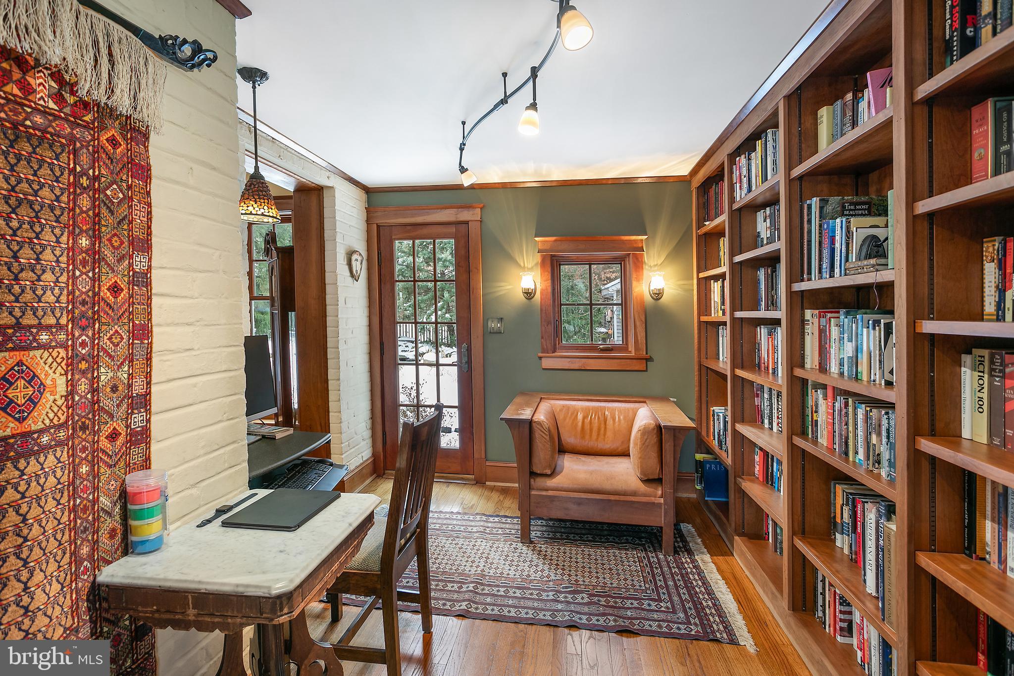 RIDGEWOOD VILLAGE - Residential Lease